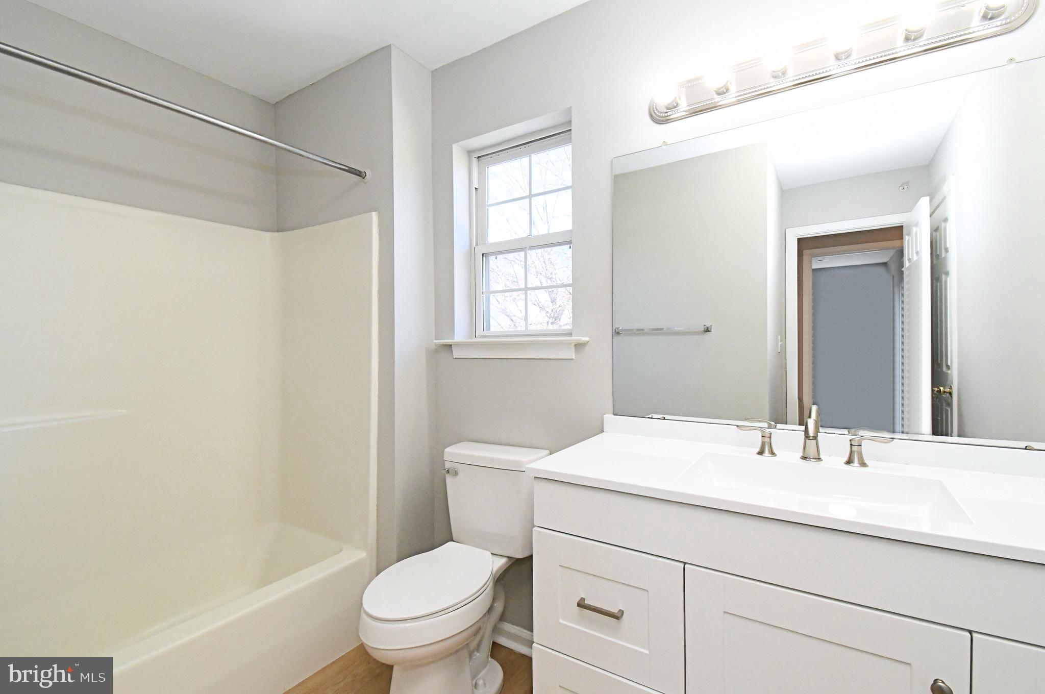 HAMMERSMITH FARM - Residential