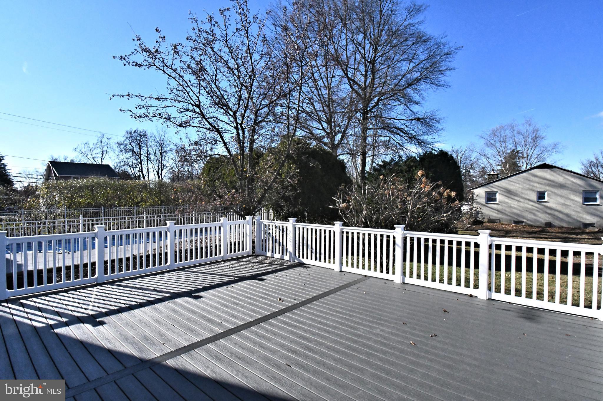 HAMMERSMITH FARM - Residential