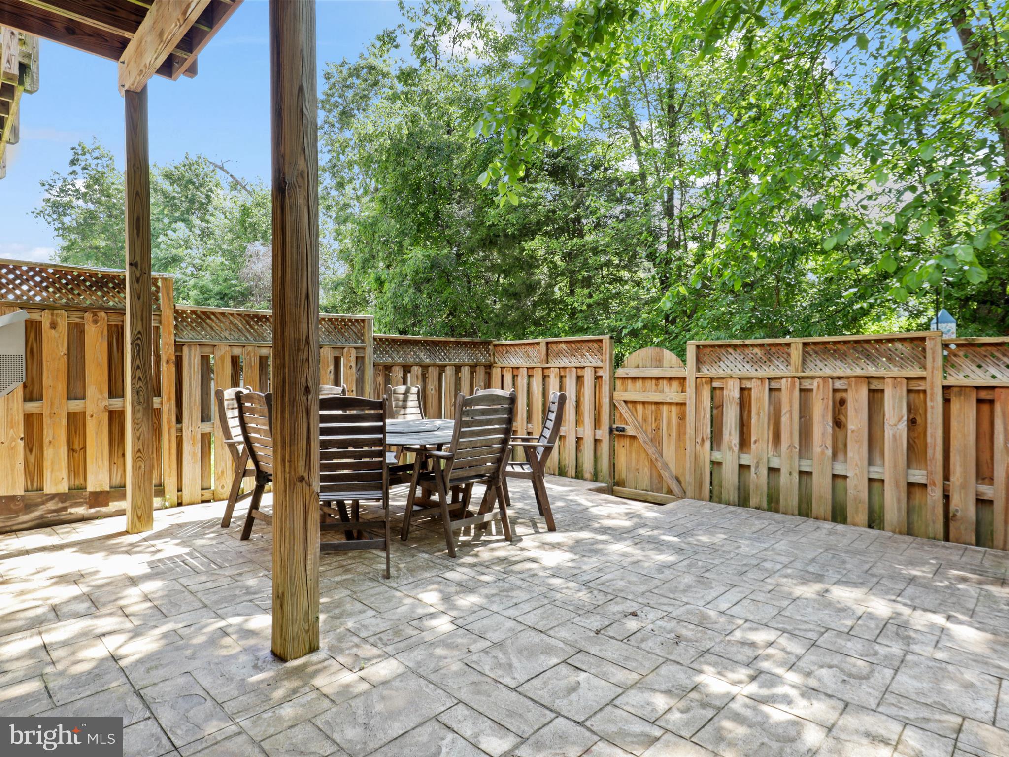 BROADLANDS SOUTH - Residential