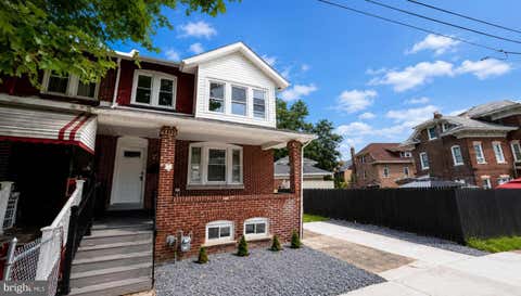 Townhouse For Sale - 26 Elmhurst Avenue<br/> TRENTON, NJ 08618