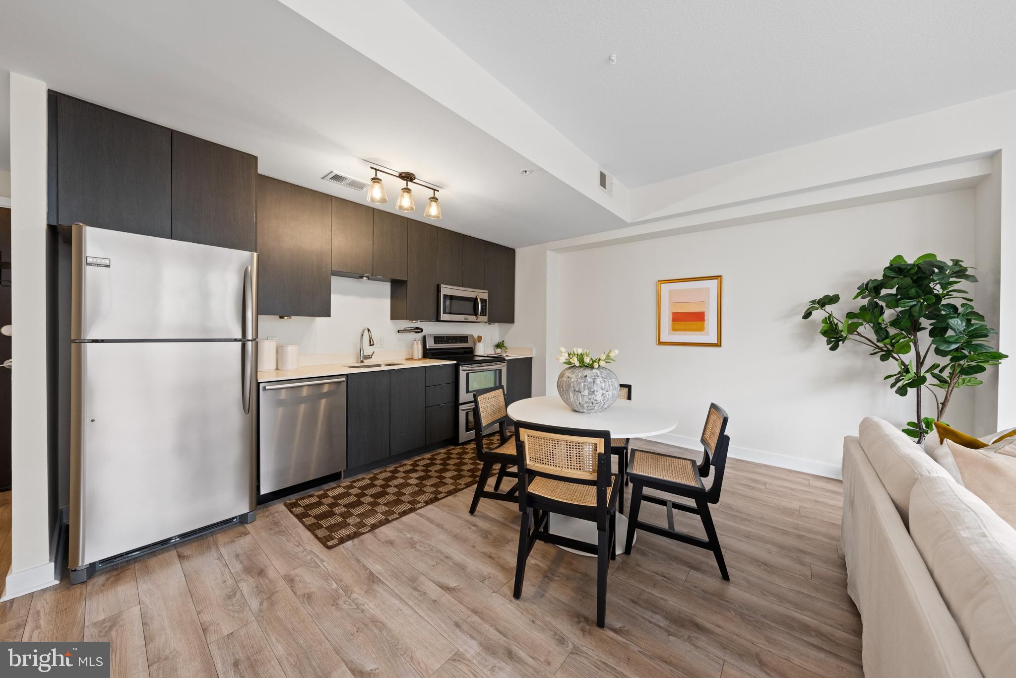 460 NEW YORK NW 802