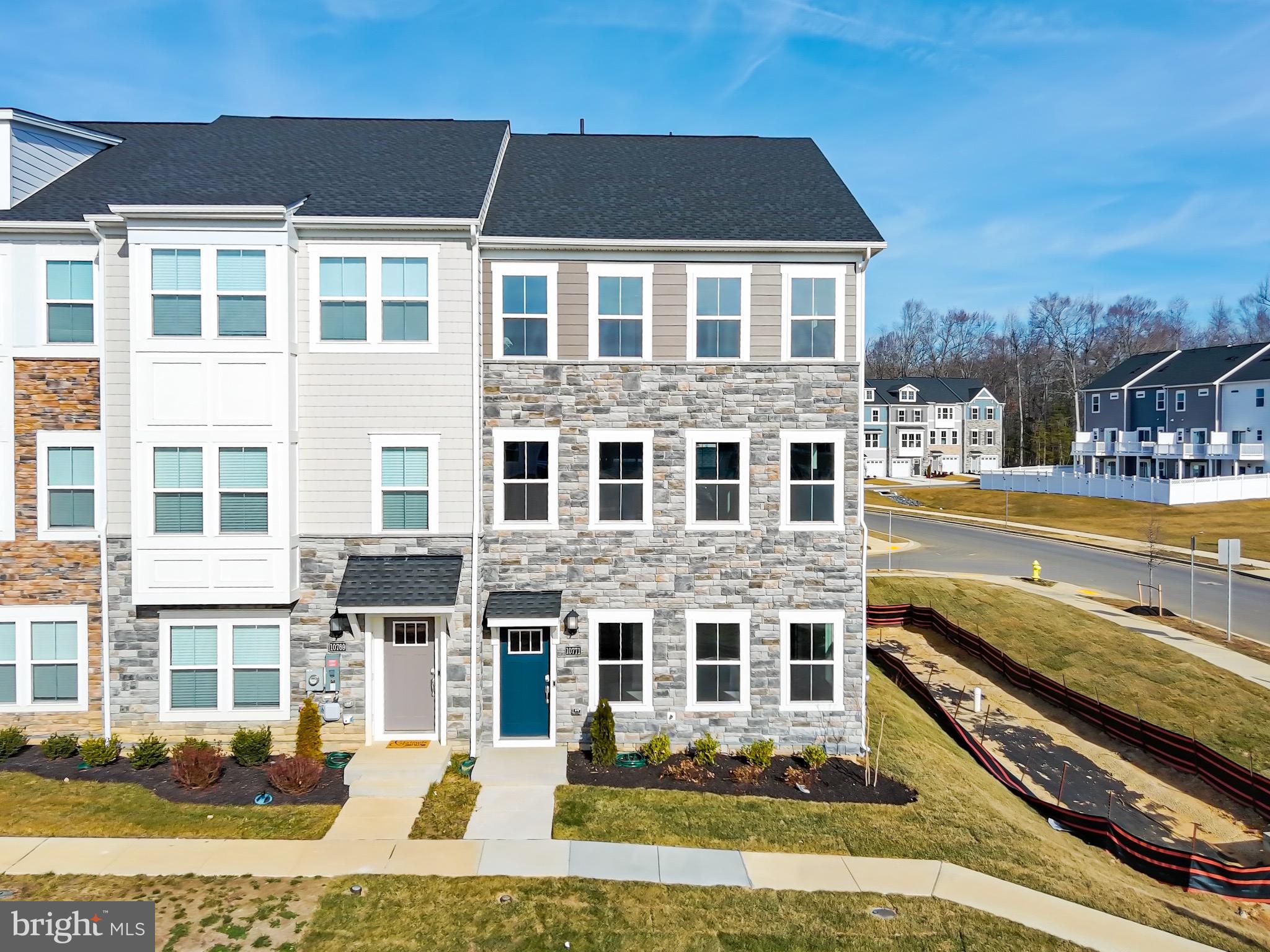 WHITE PLAINS - Residential