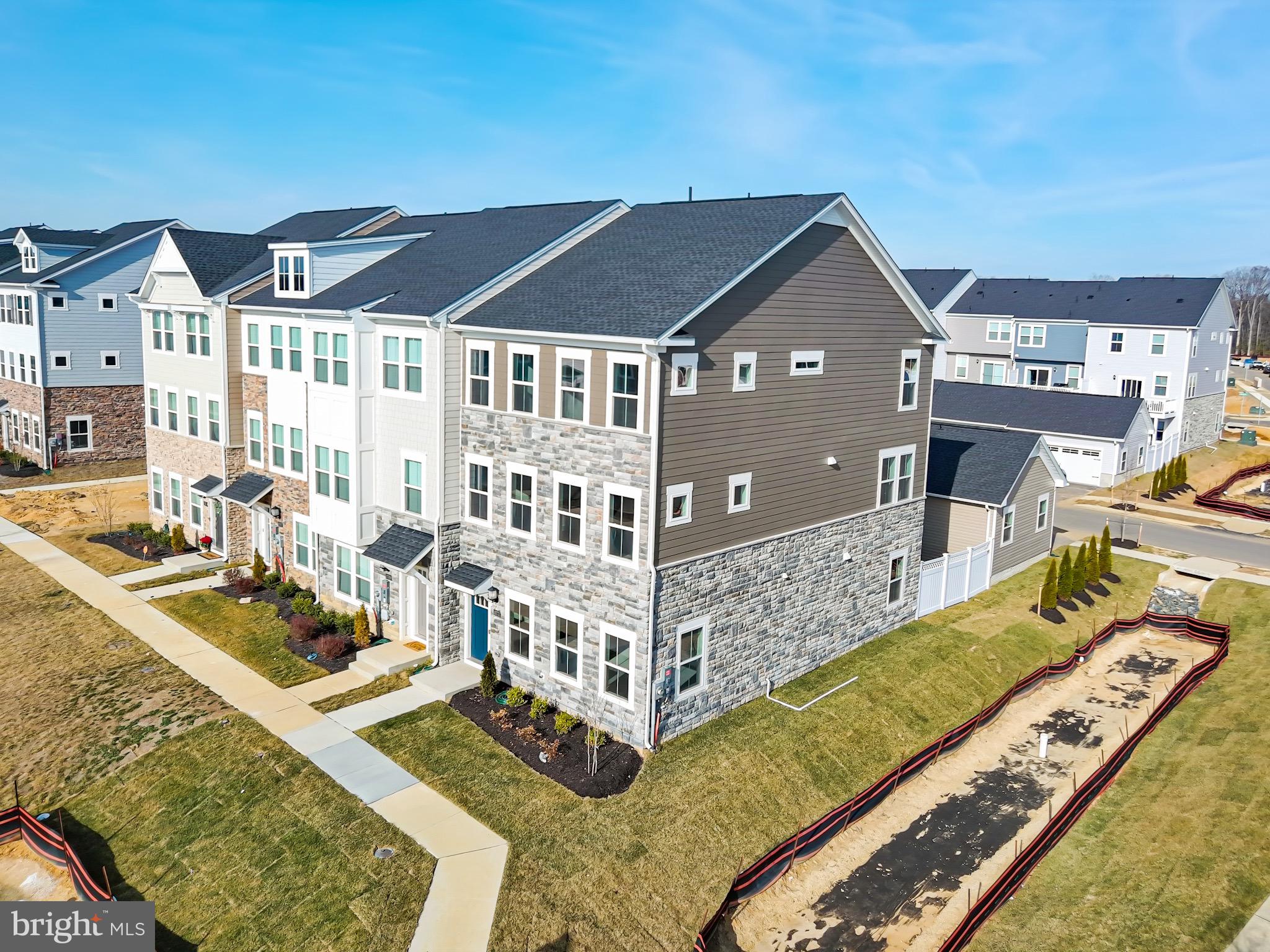 WHITE PLAINS - Residential