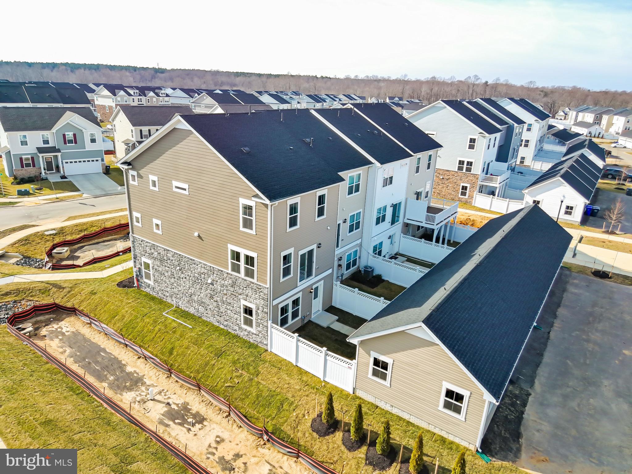 WHITE PLAINS - Residential