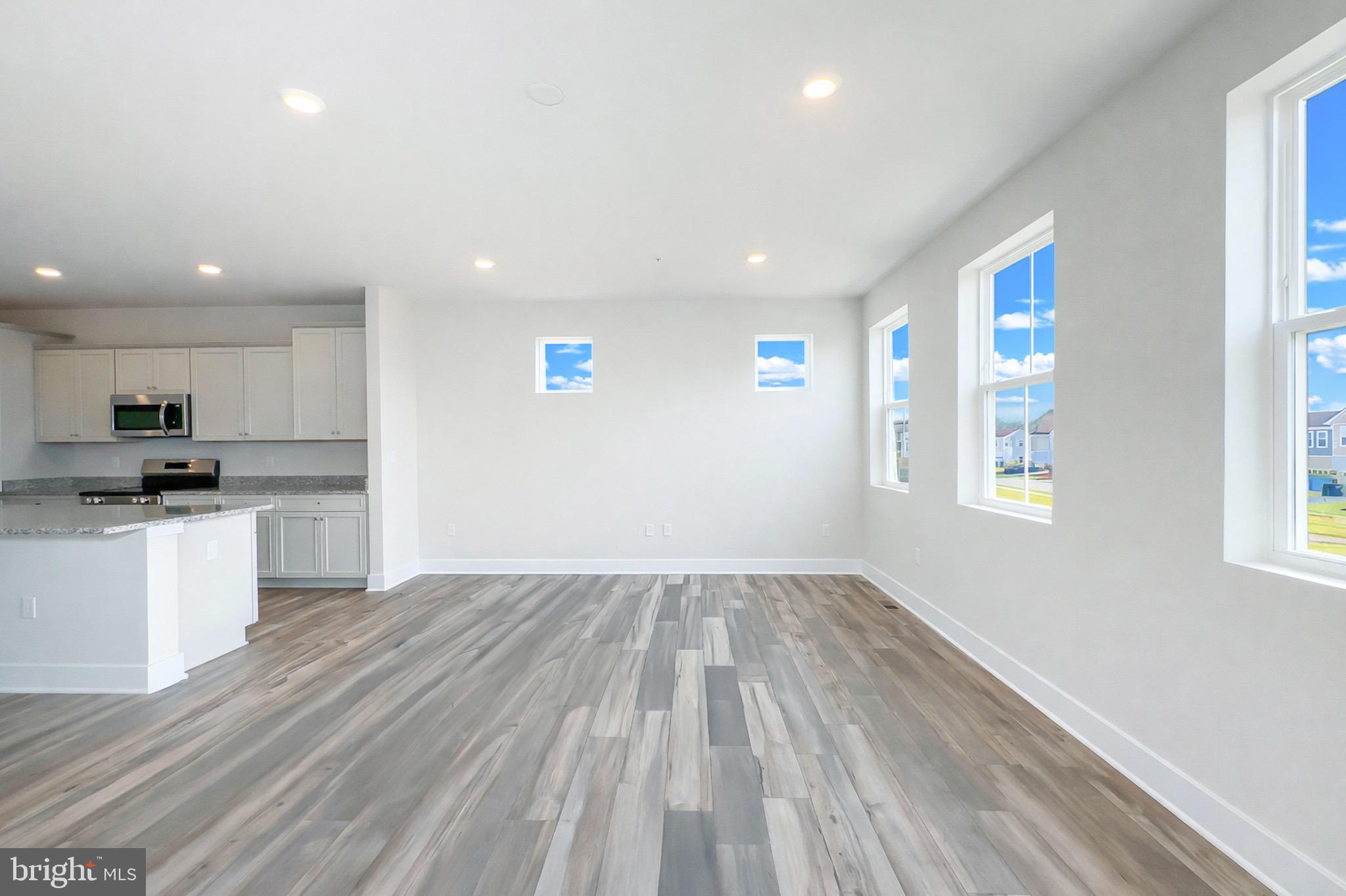 WHITE PLAINS - Residential