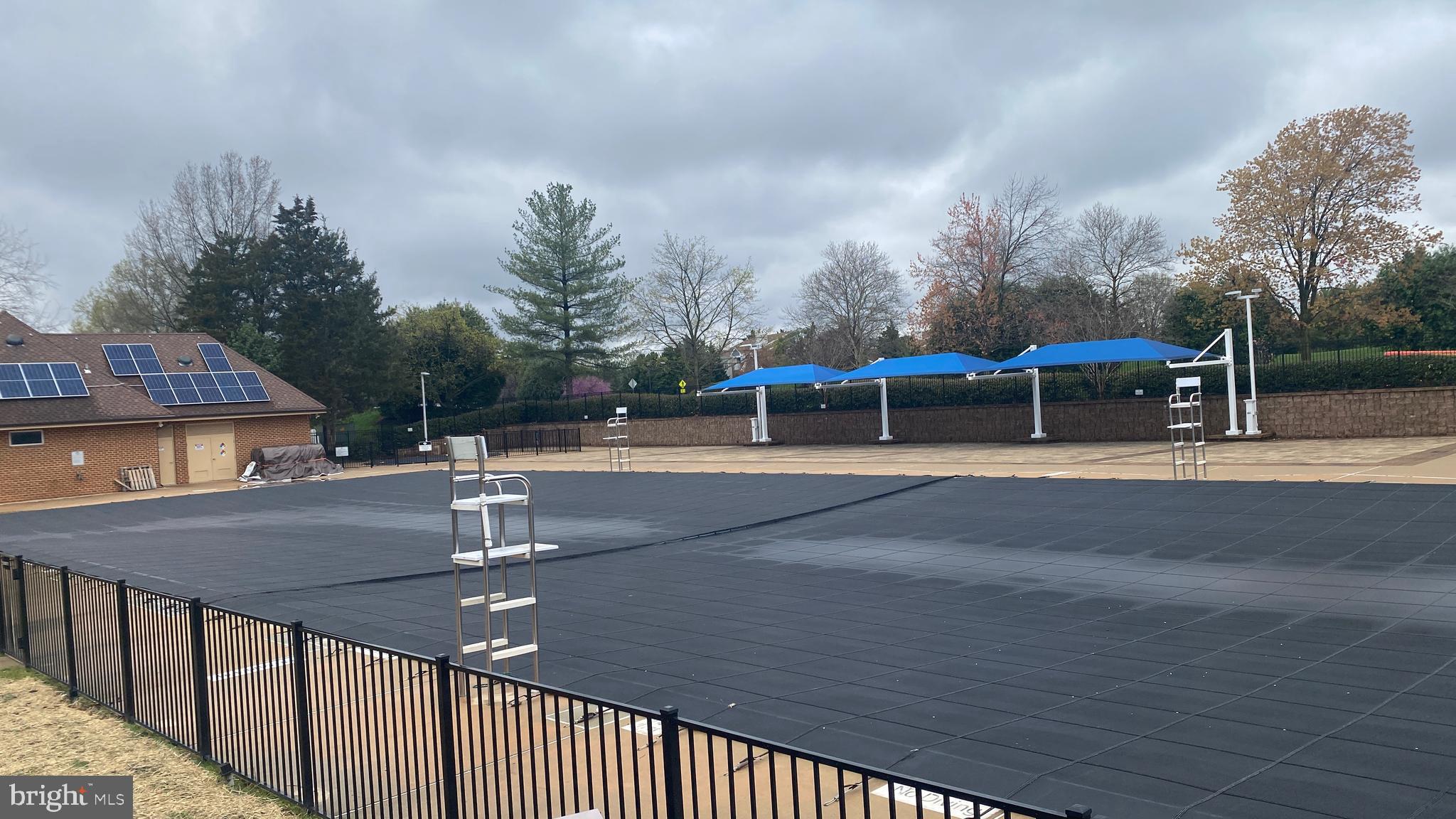 ASHBURN FARM - Residential