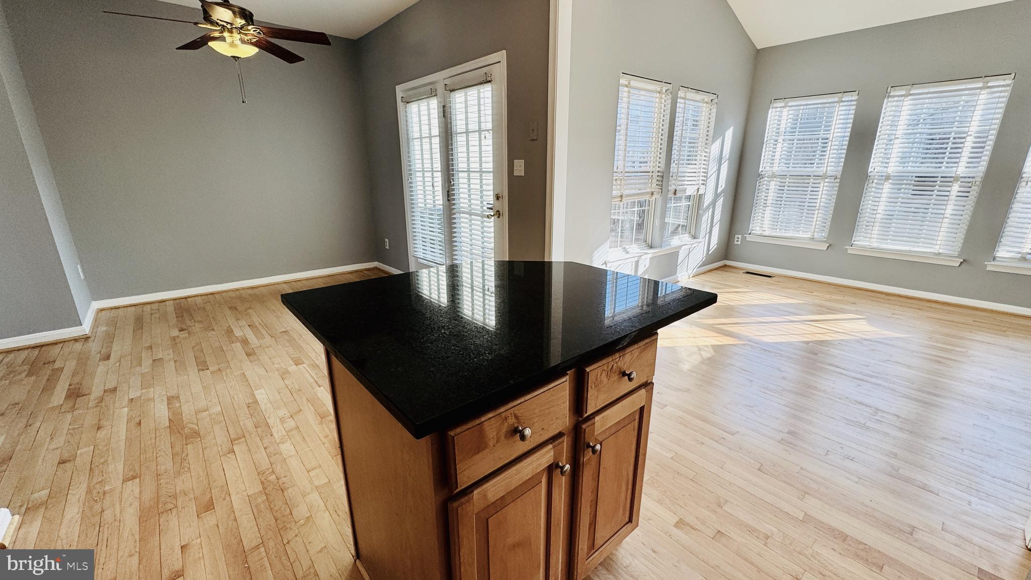 ASHBURN FARM - Residential