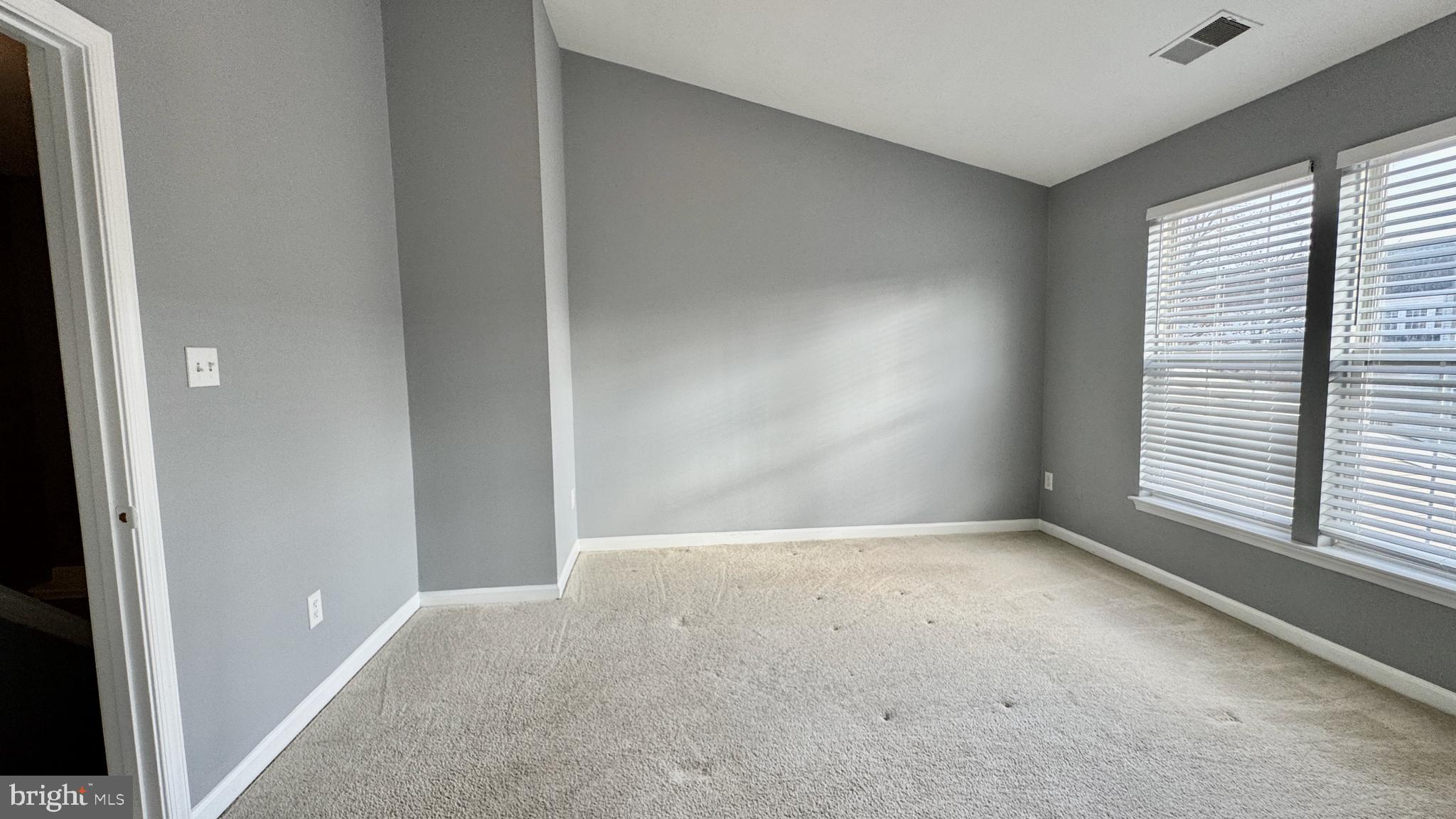 ASHBURN FARM - Residential