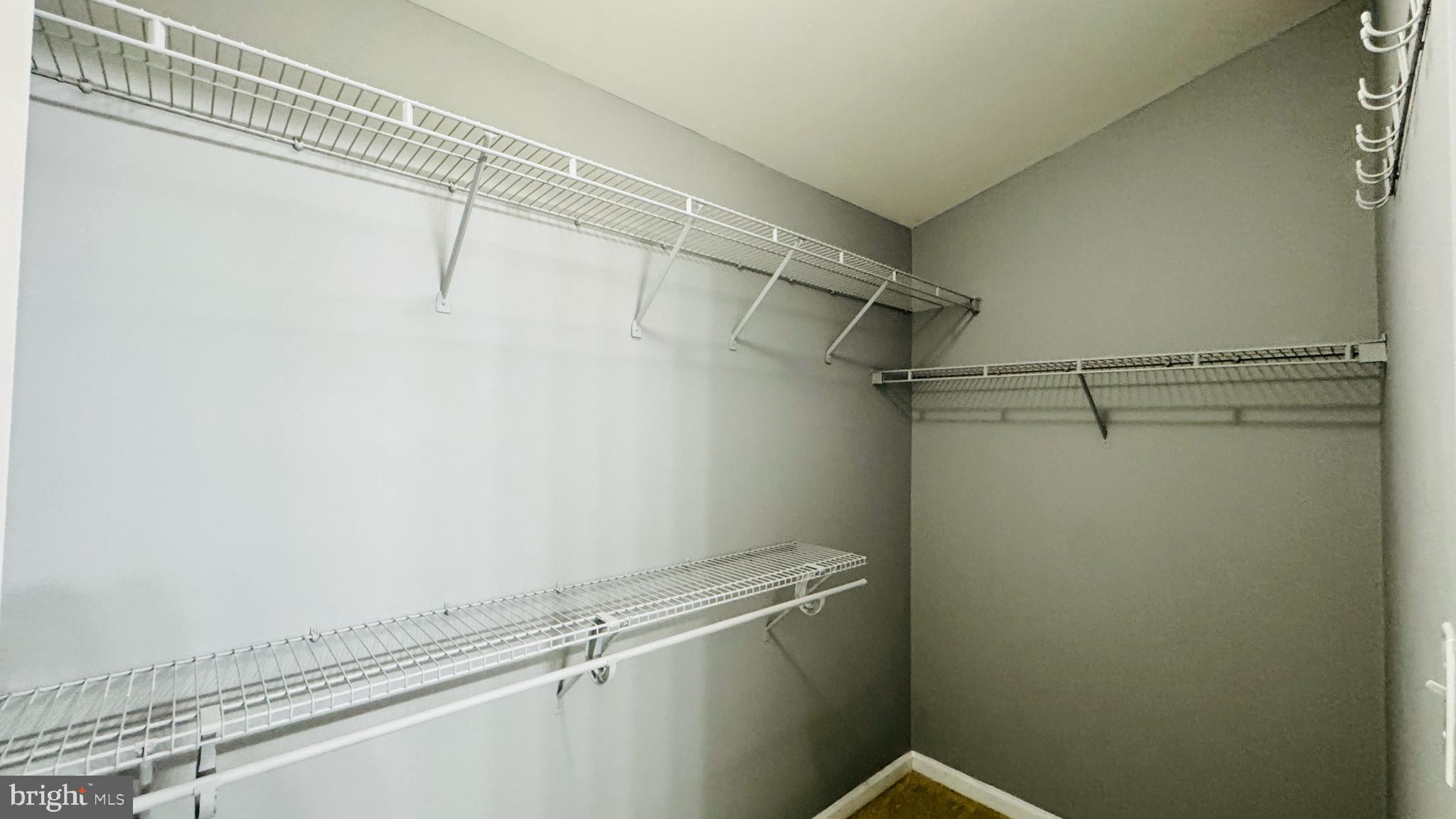 ASHBURN FARM - Residential