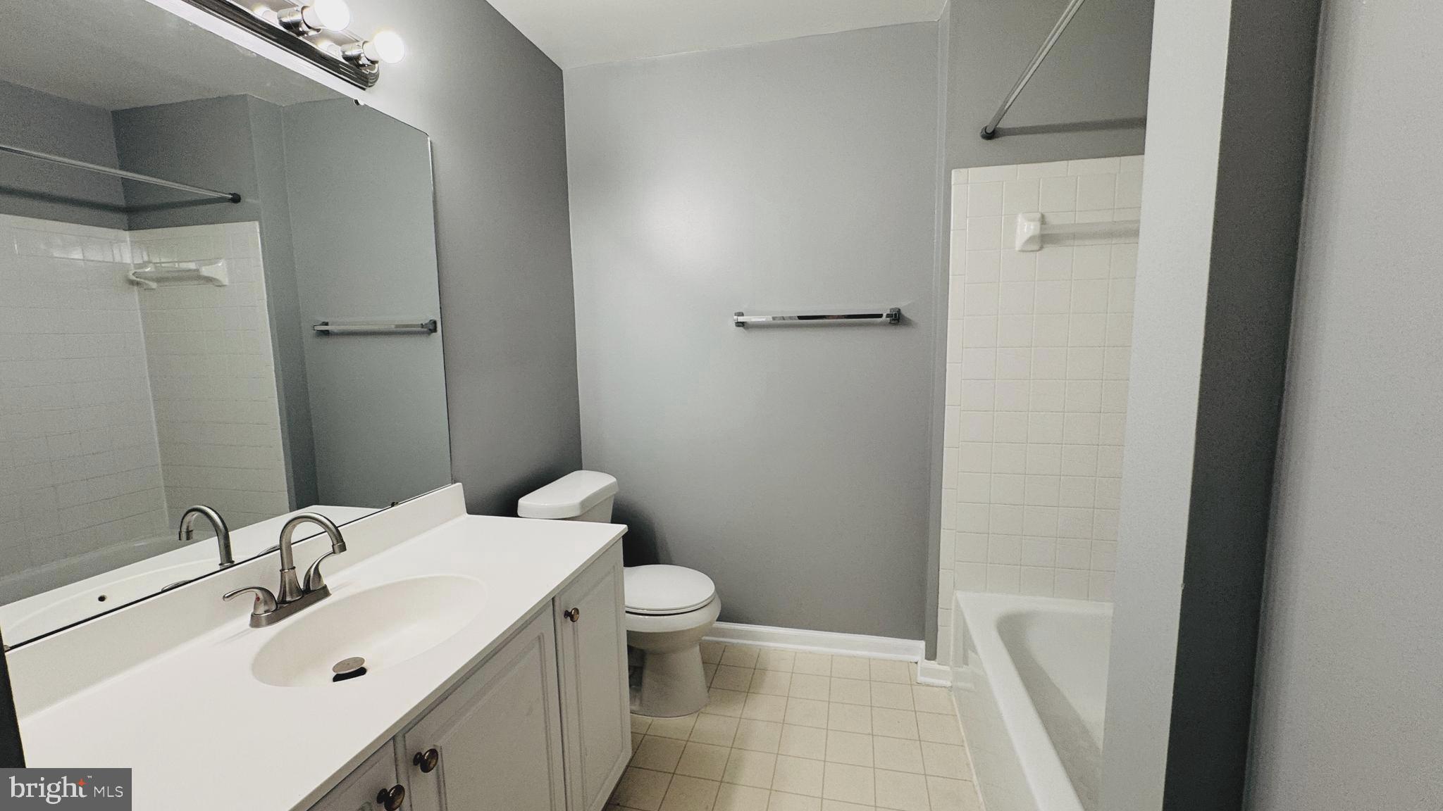 ASHBURN FARM - Residential