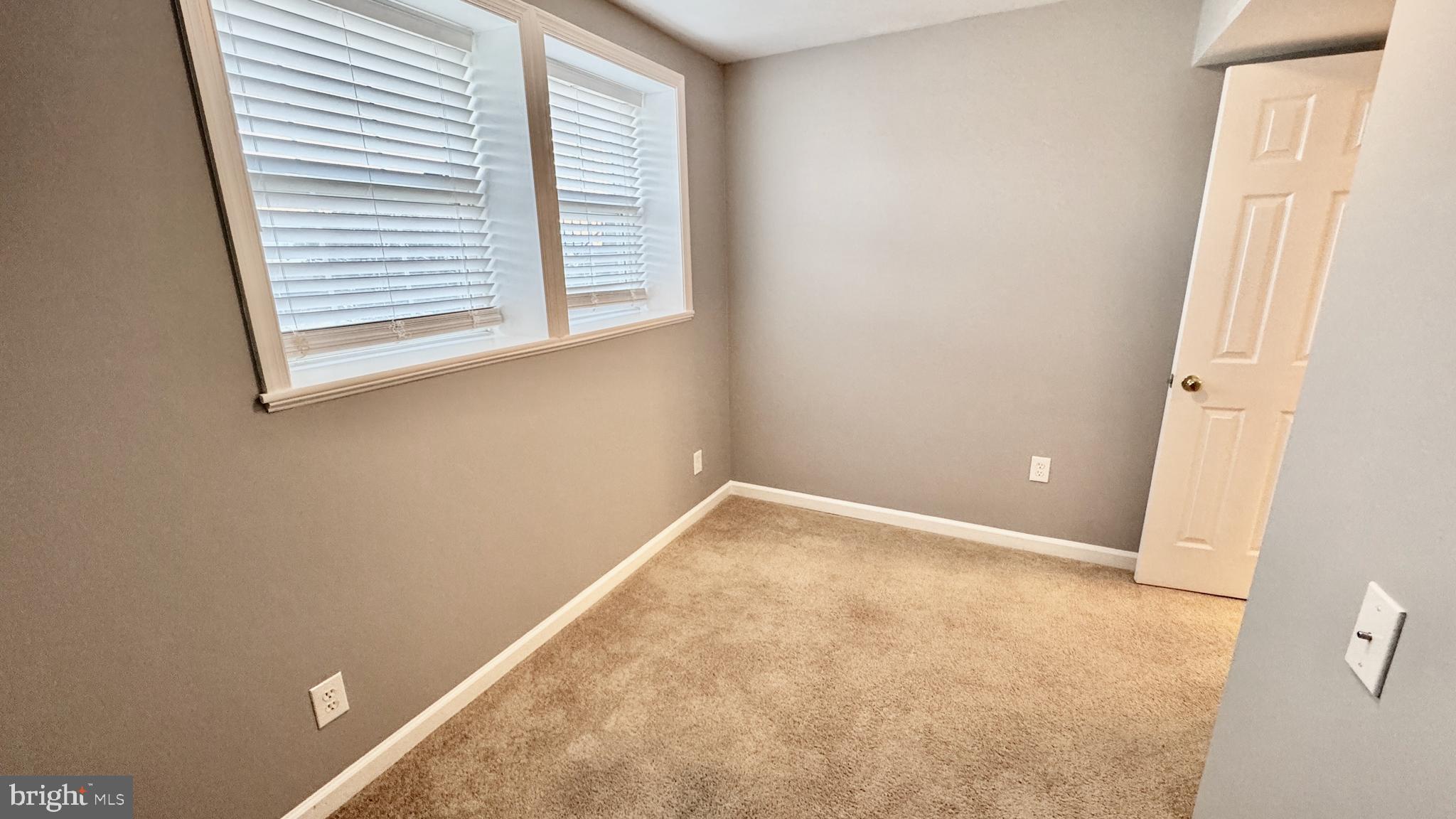 ASHBURN FARM - Residential