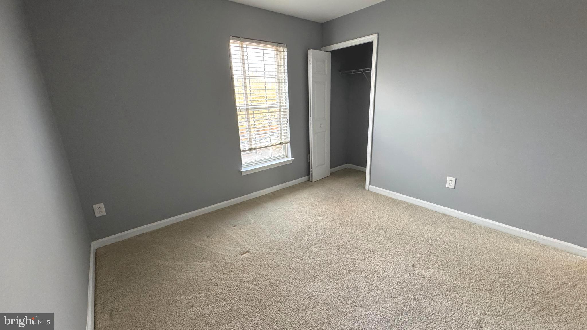 ASHBURN FARM - Residential