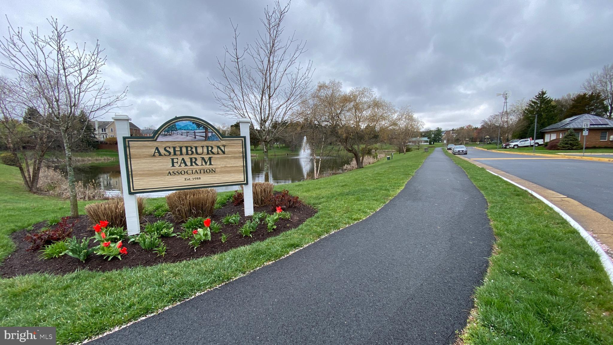 ASHBURN FARM - Residential