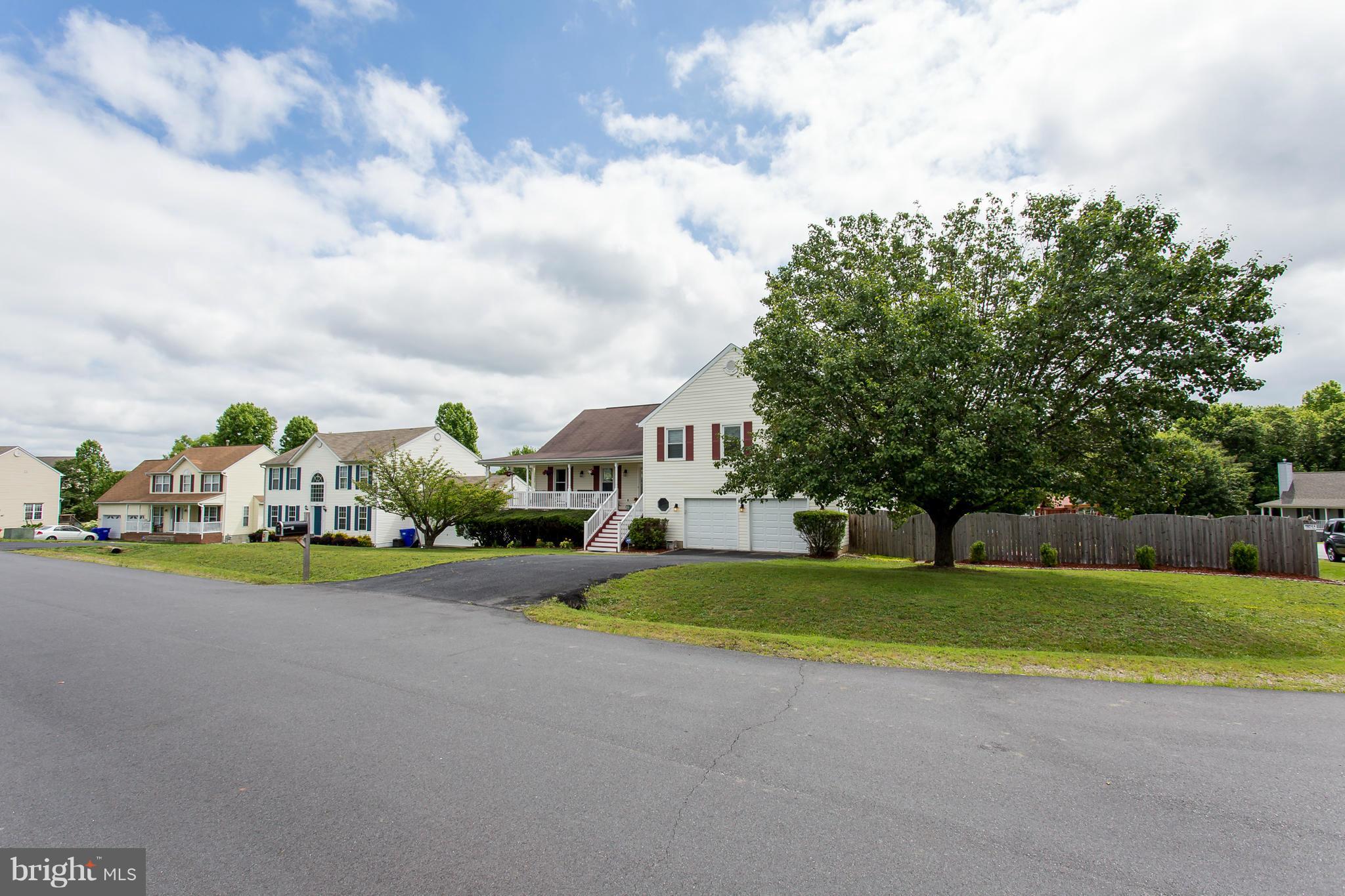 MAPLE GROVE - Residential