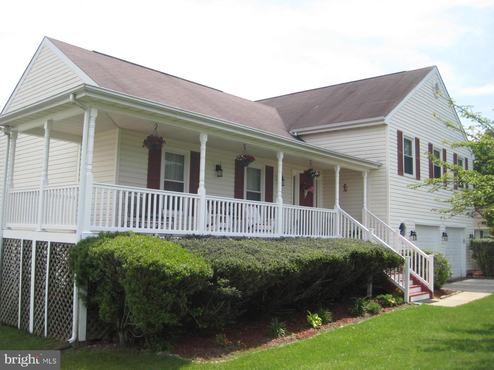 MAPLE GROVE - Residential