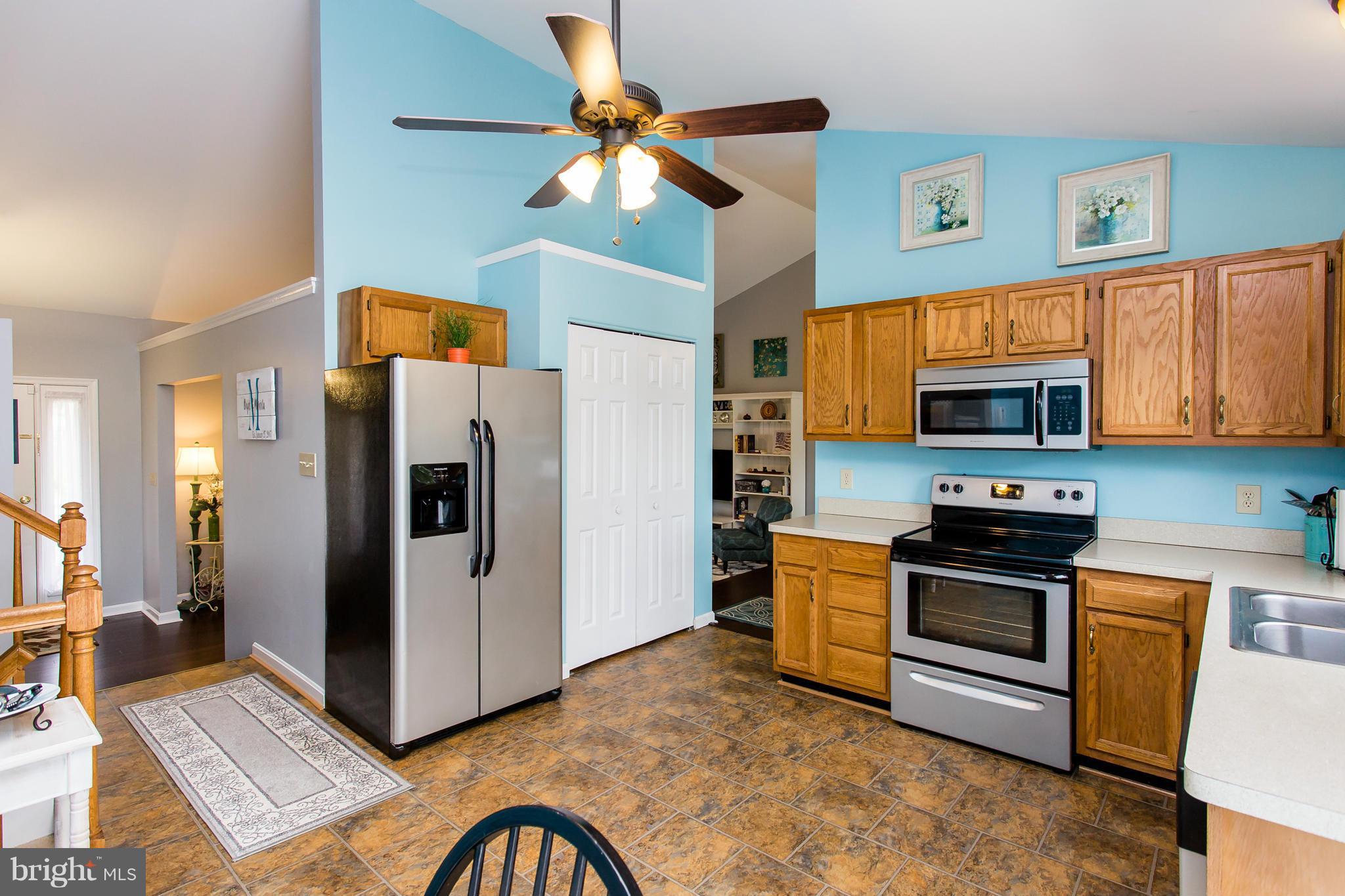 MAPLE GROVE - Residential