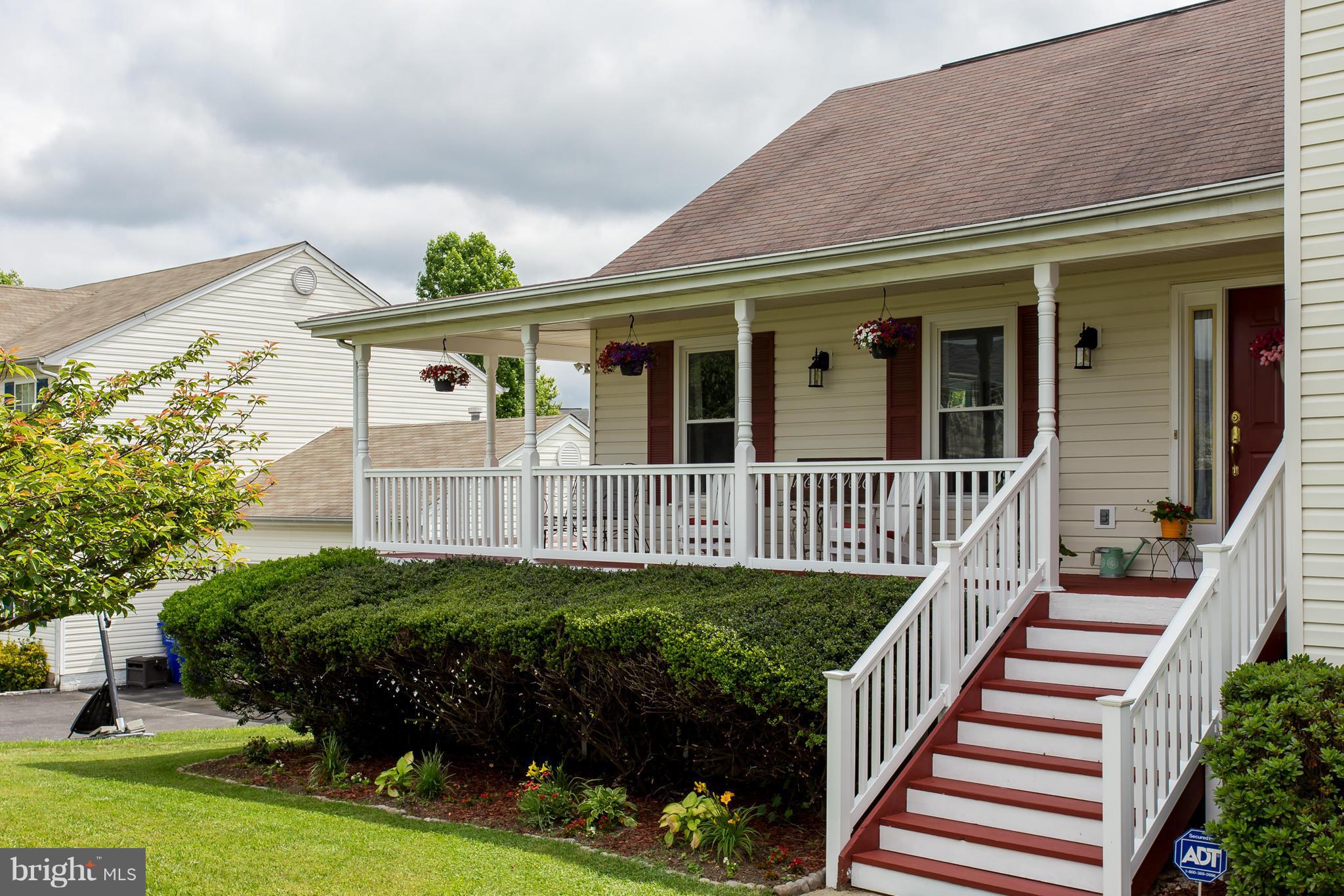 MAPLE GROVE - Residential