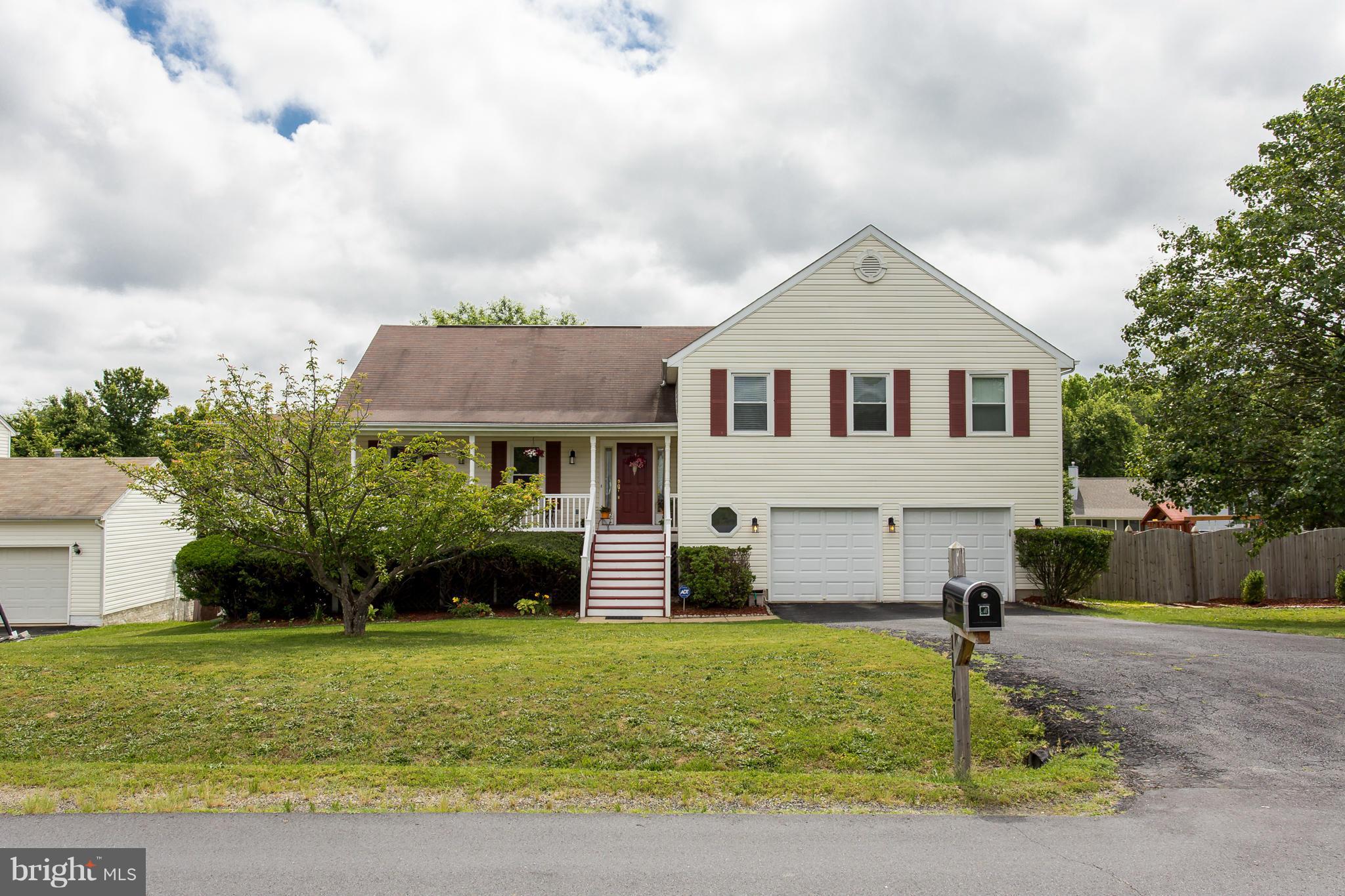 MAPLE GROVE - Residential