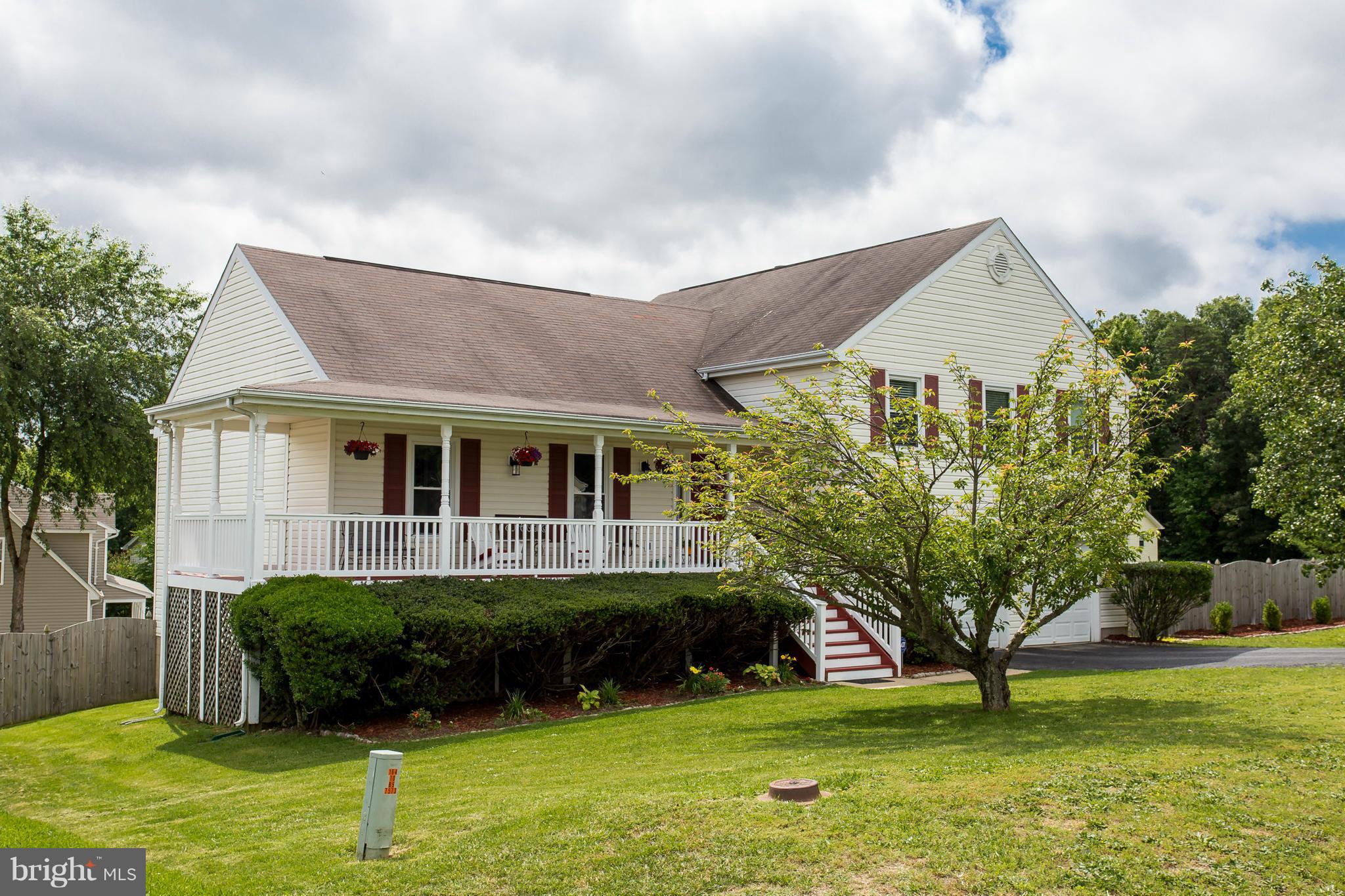 MAPLE GROVE - Residential