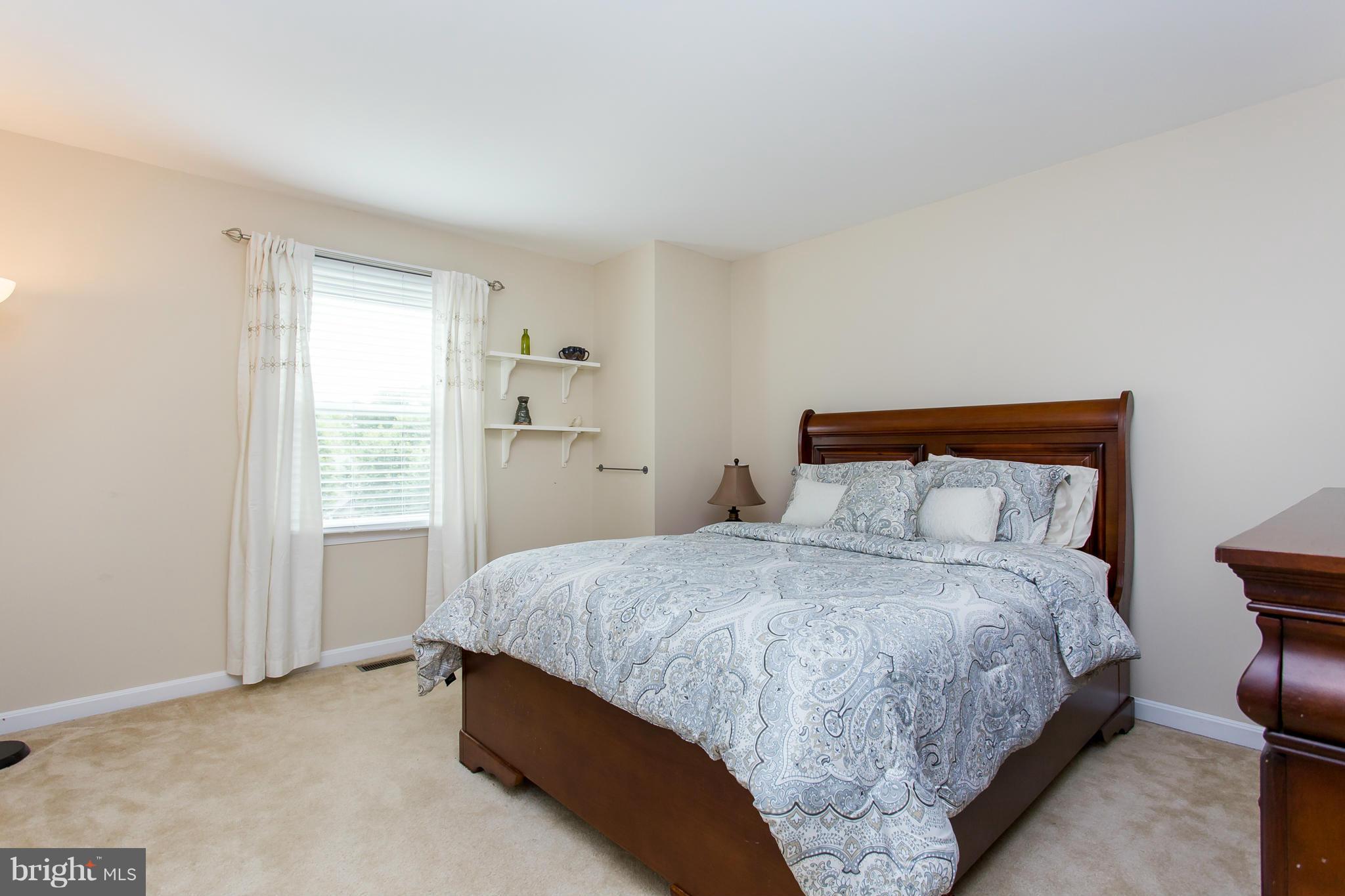 MAPLE GROVE - Residential