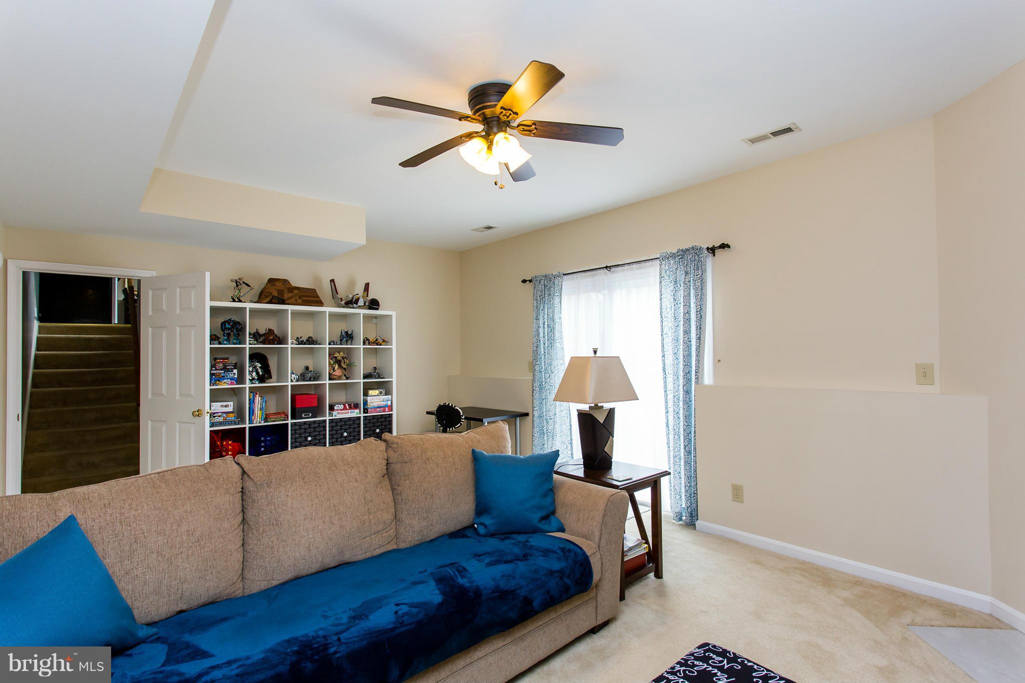 MAPLE GROVE - Residential