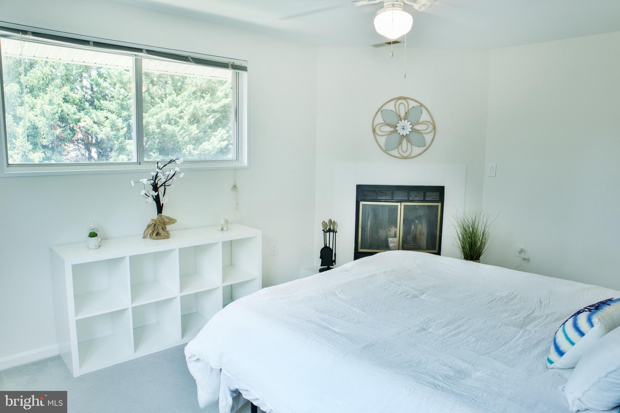 KALMIA LEE CONDO - Residential