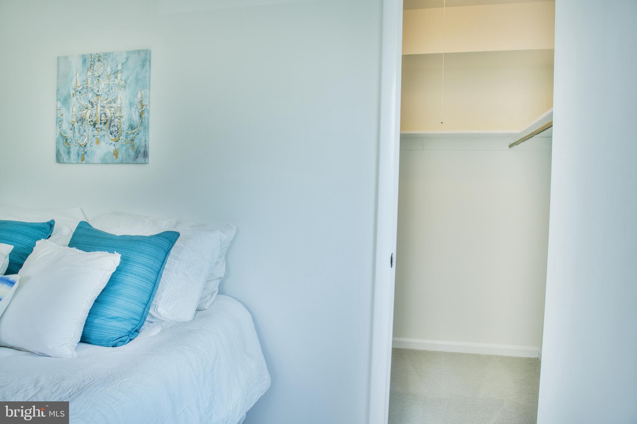 KALMIA LEE CONDO - Residential