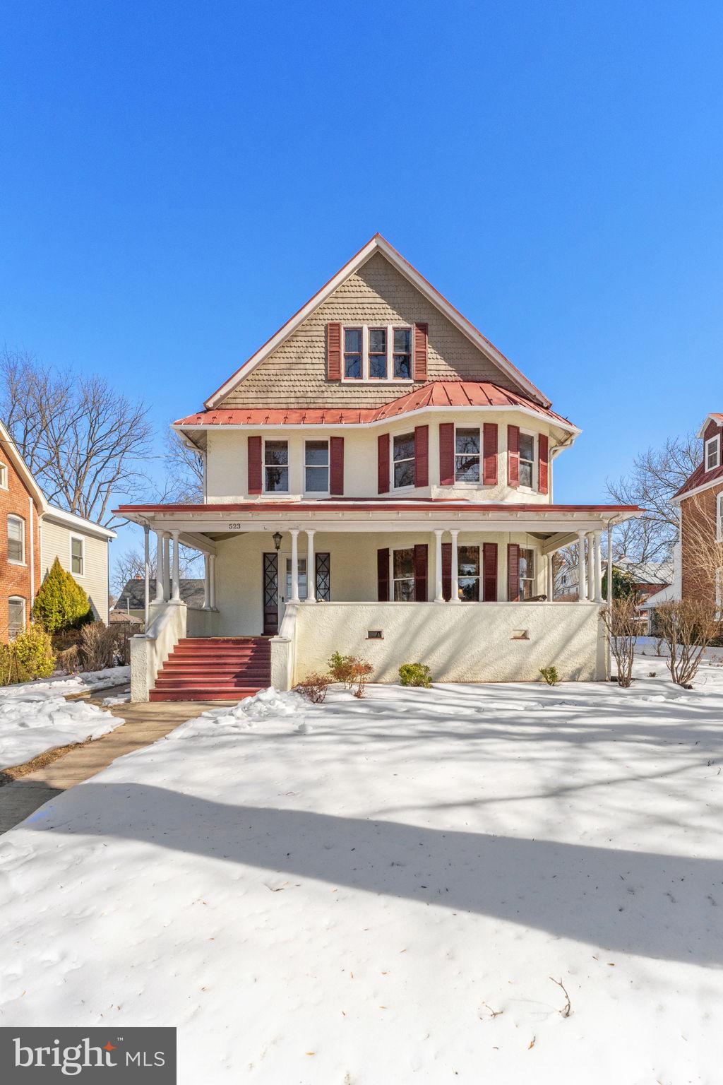 HISTORIC CHARLES TOWN - Residential