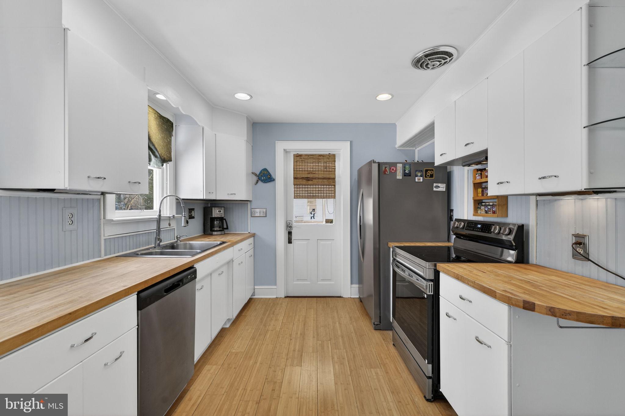 HISTORIC CHARLES TOWN - Residential