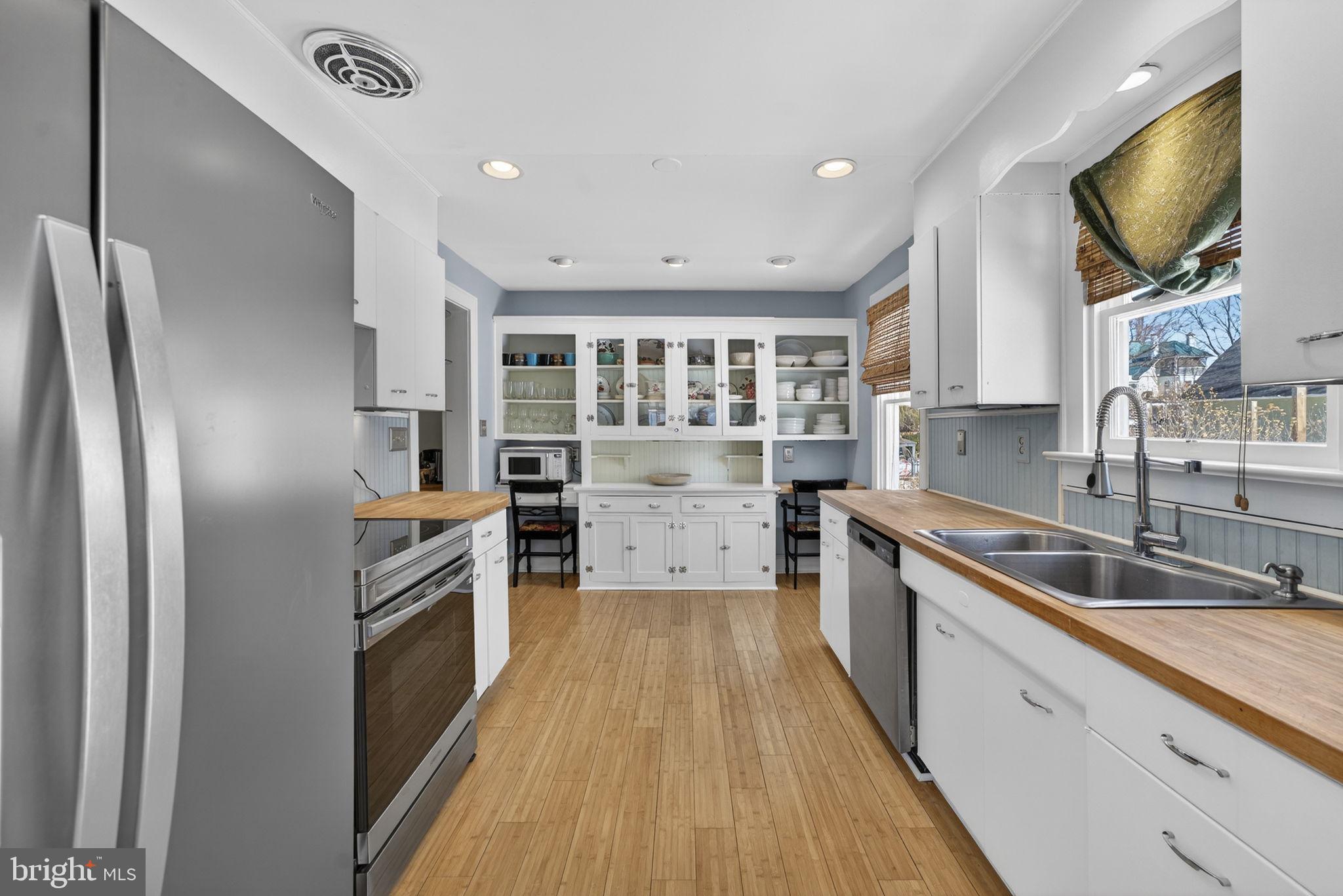 HISTORIC CHARLES TOWN - Residential