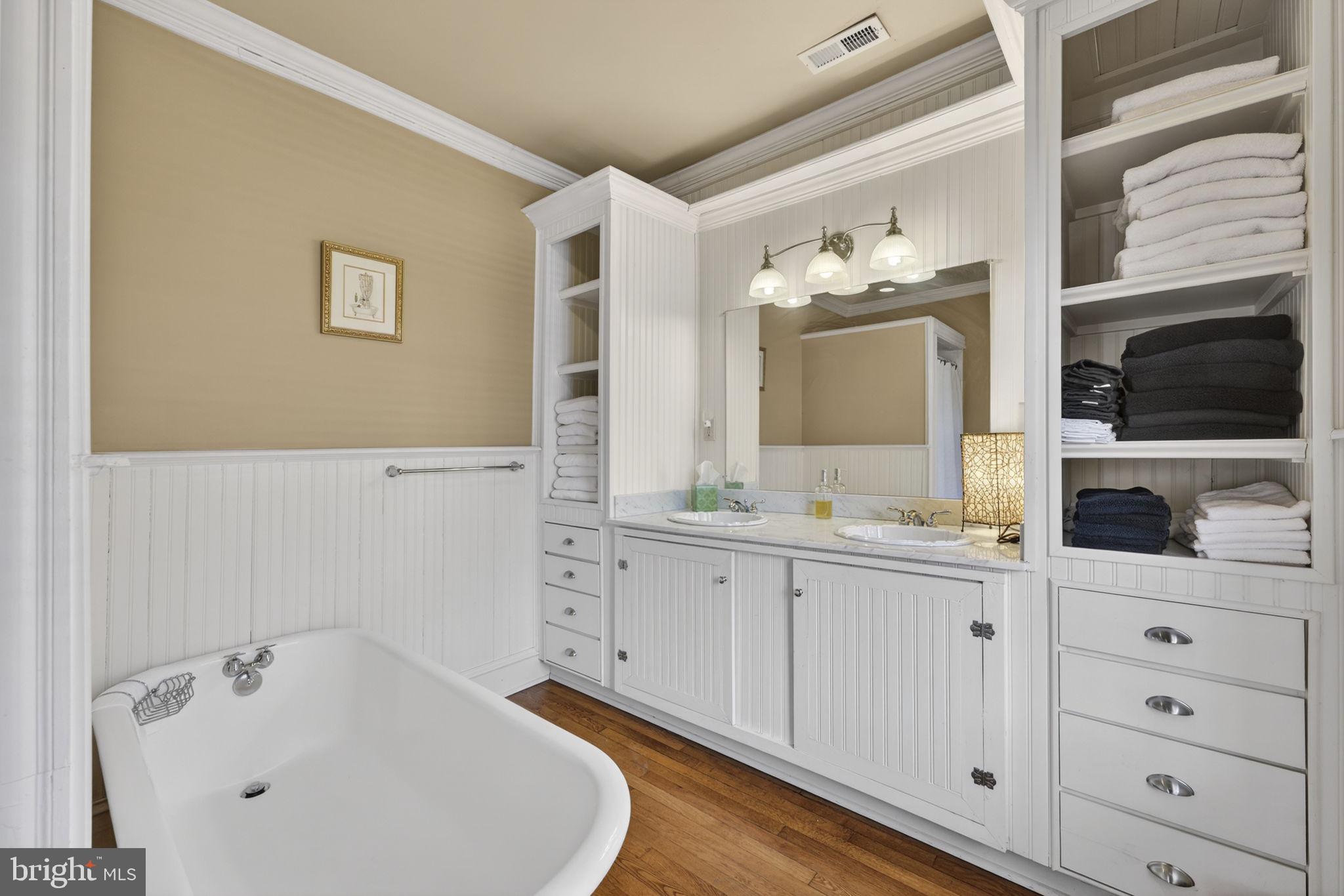 HISTORIC CHARLES TOWN - Residential