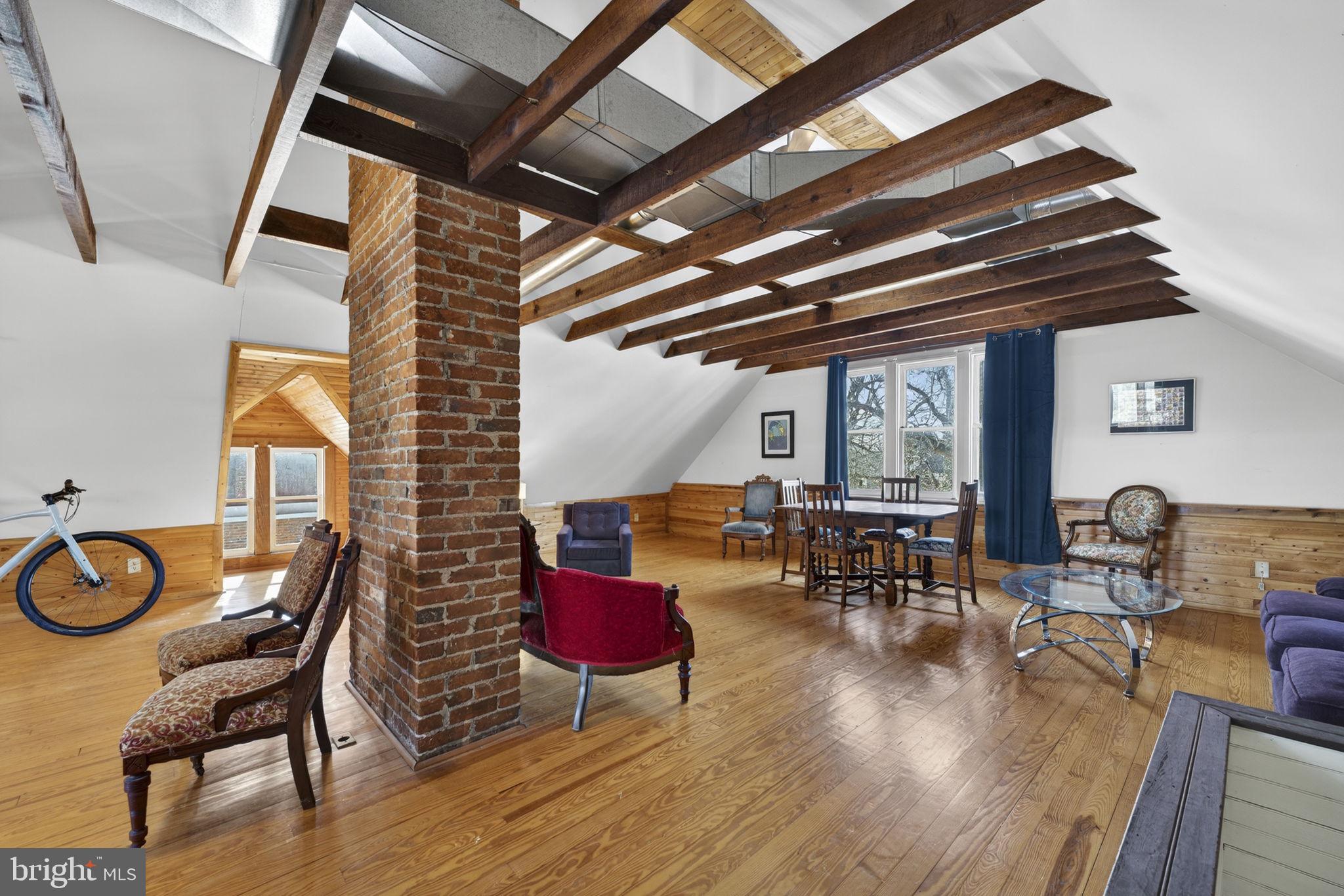 HISTORIC CHARLES TOWN - Residential