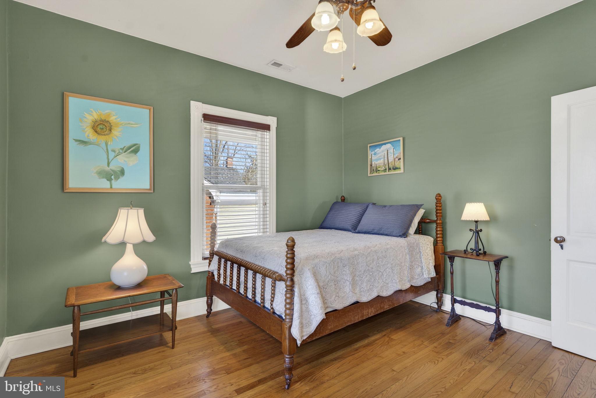 HISTORIC CHARLES TOWN - Residential