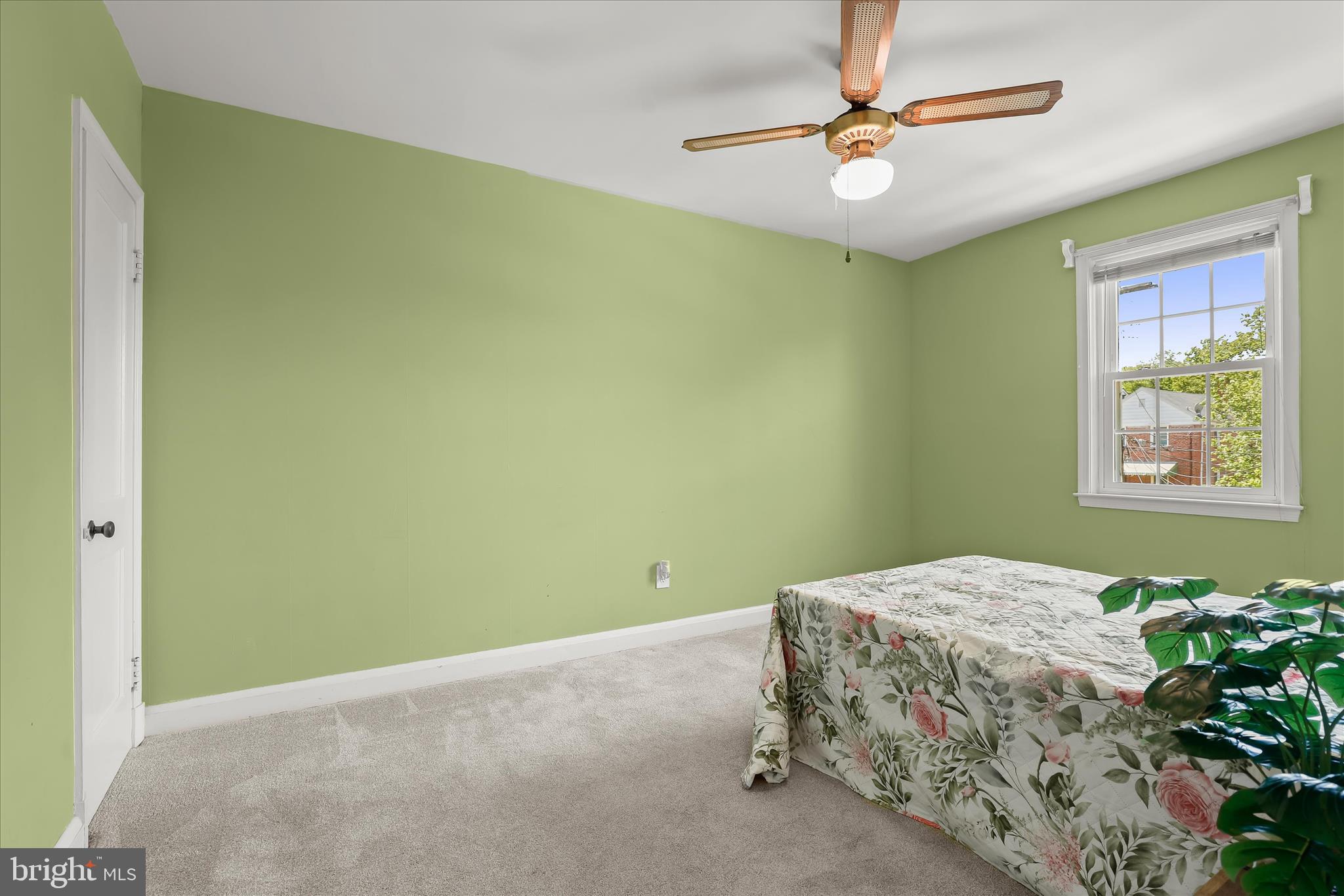 MONTEBELLO - Residential