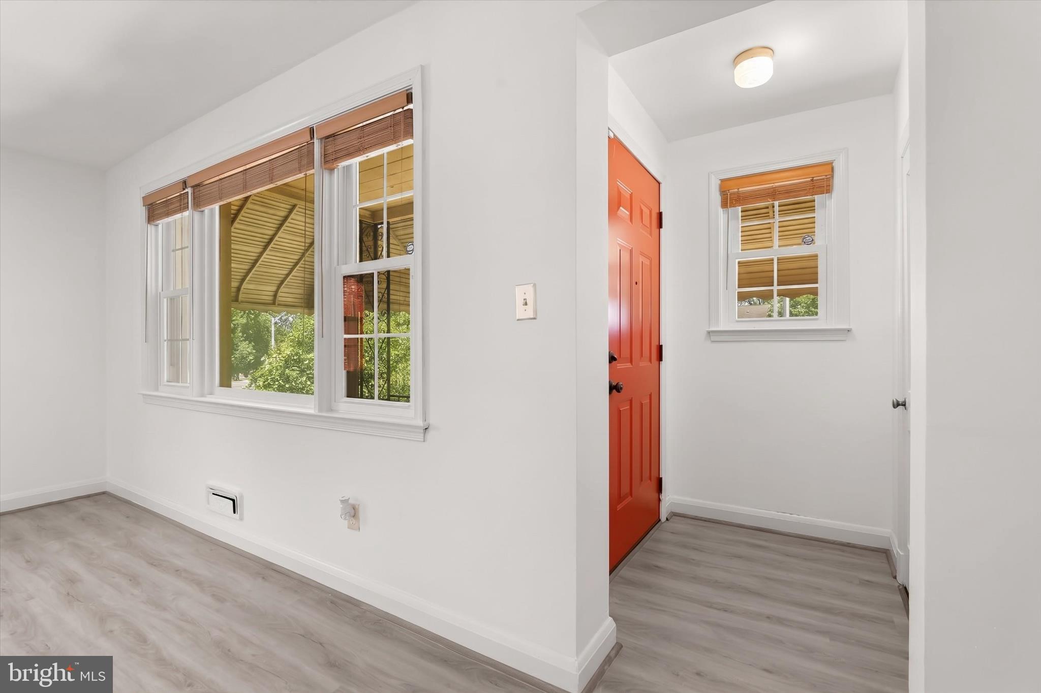 MONTEBELLO - Residential