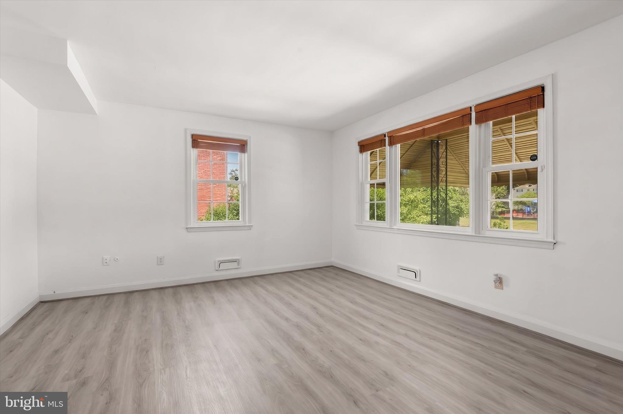 MONTEBELLO - Residential