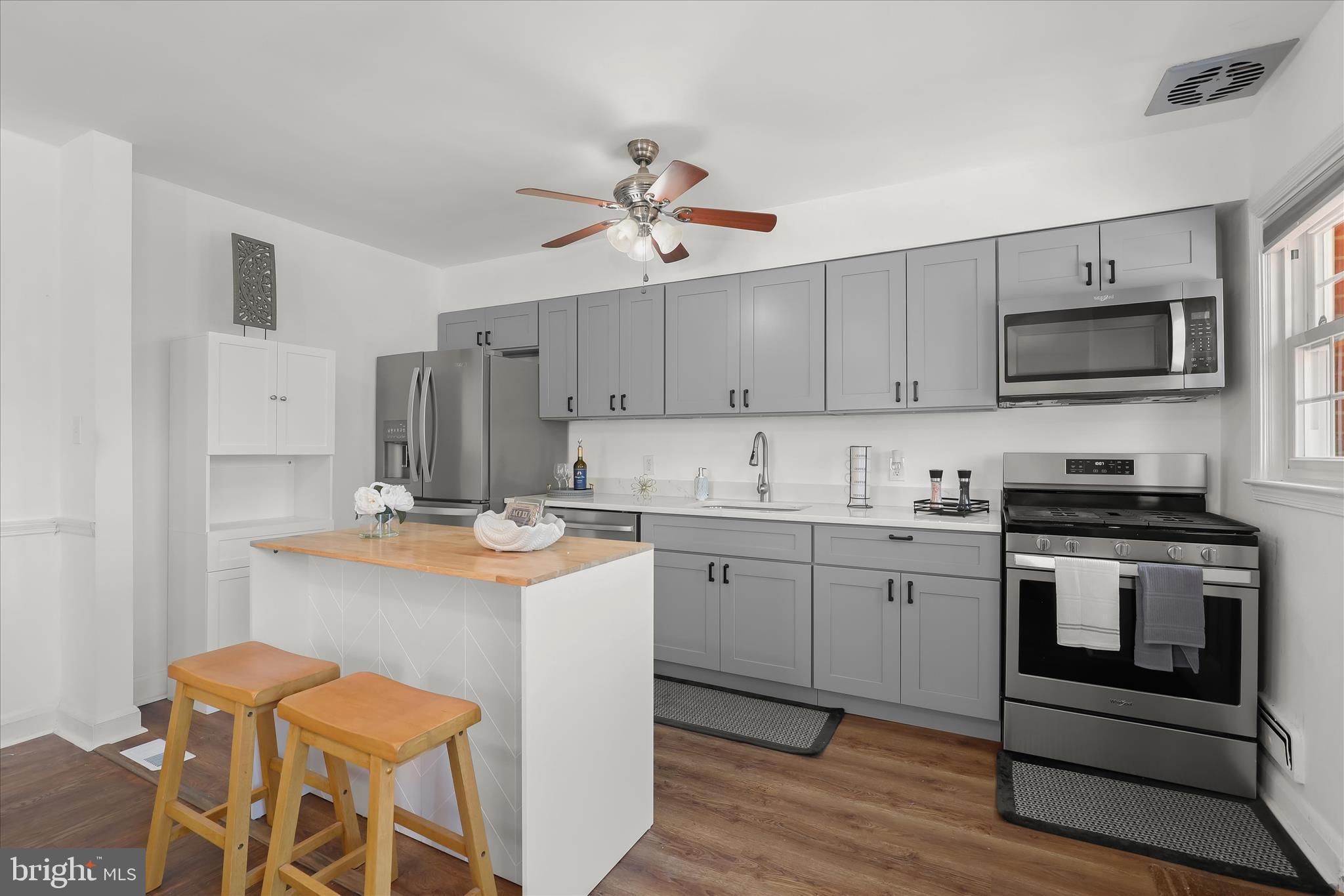 MONTEBELLO - Residential