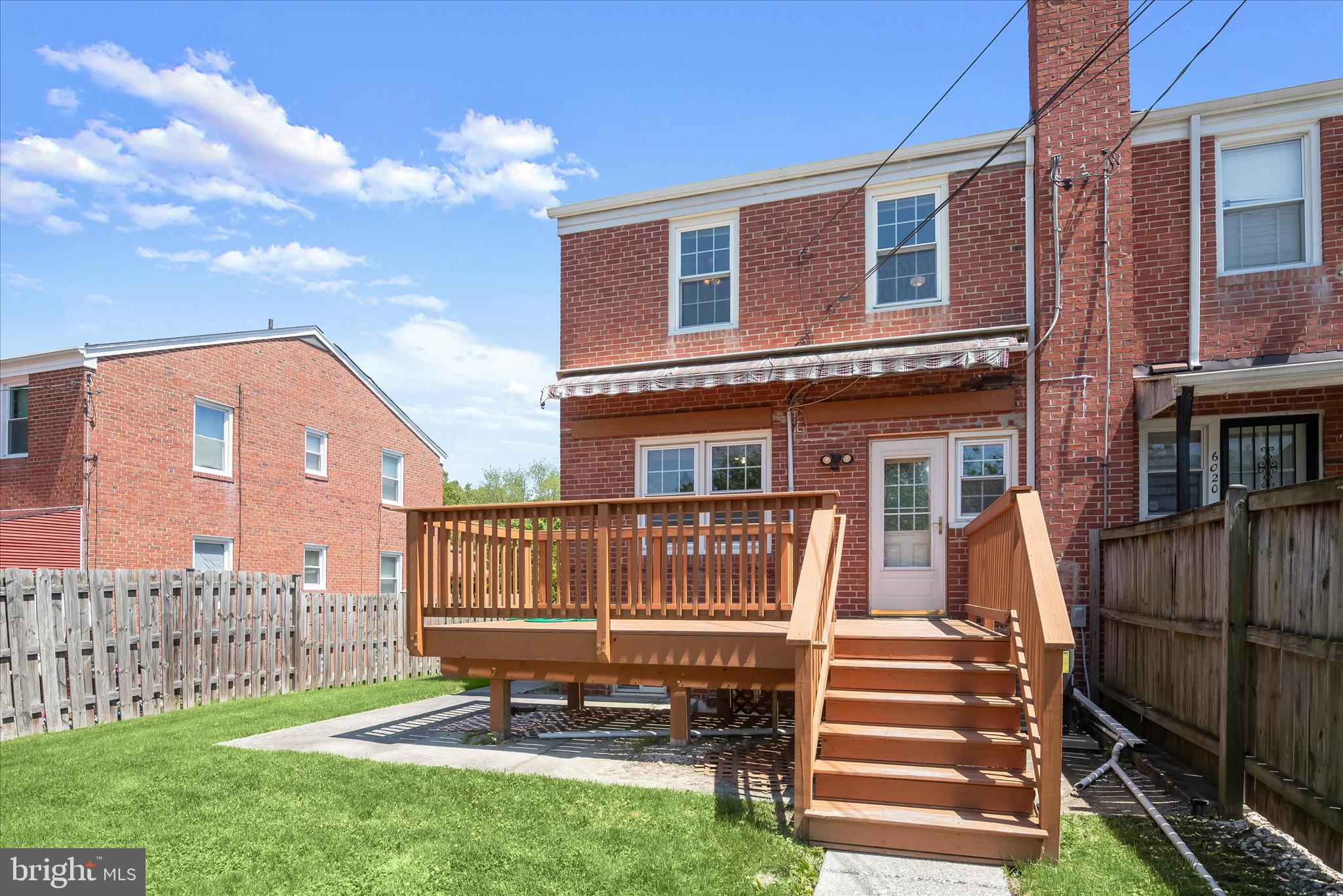 MONTEBELLO - Residential