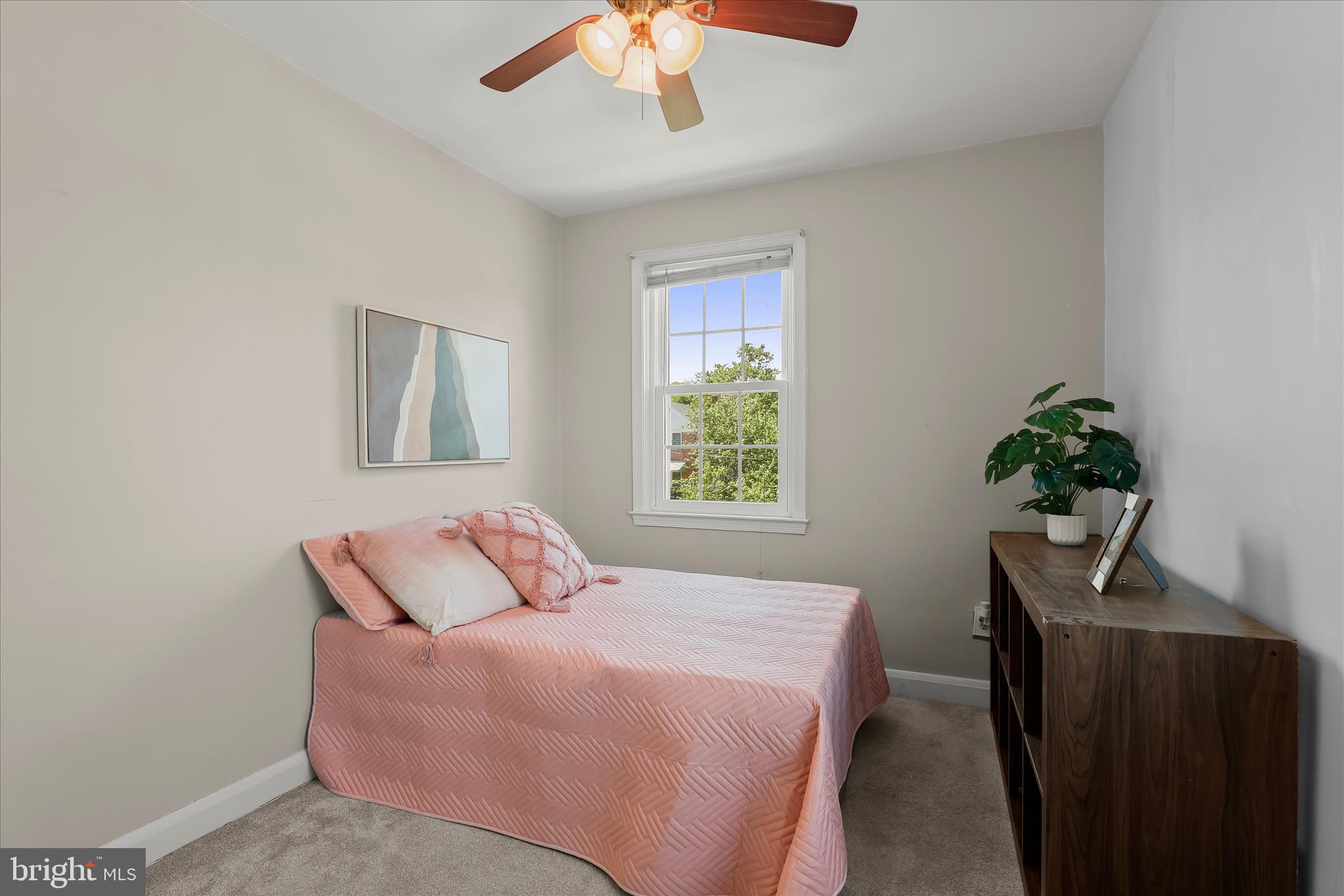 MONTEBELLO - Residential