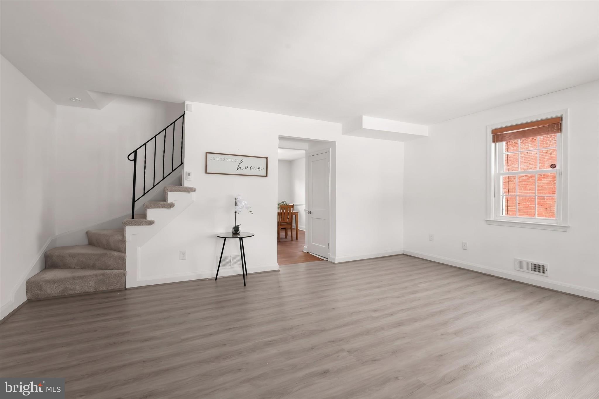 MONTEBELLO - Residential
