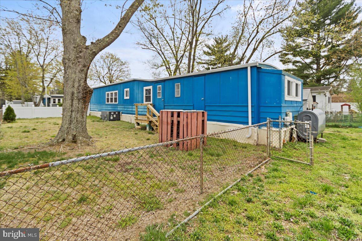MARYLAND MANOR MOBILE HOME PARK - Residential
