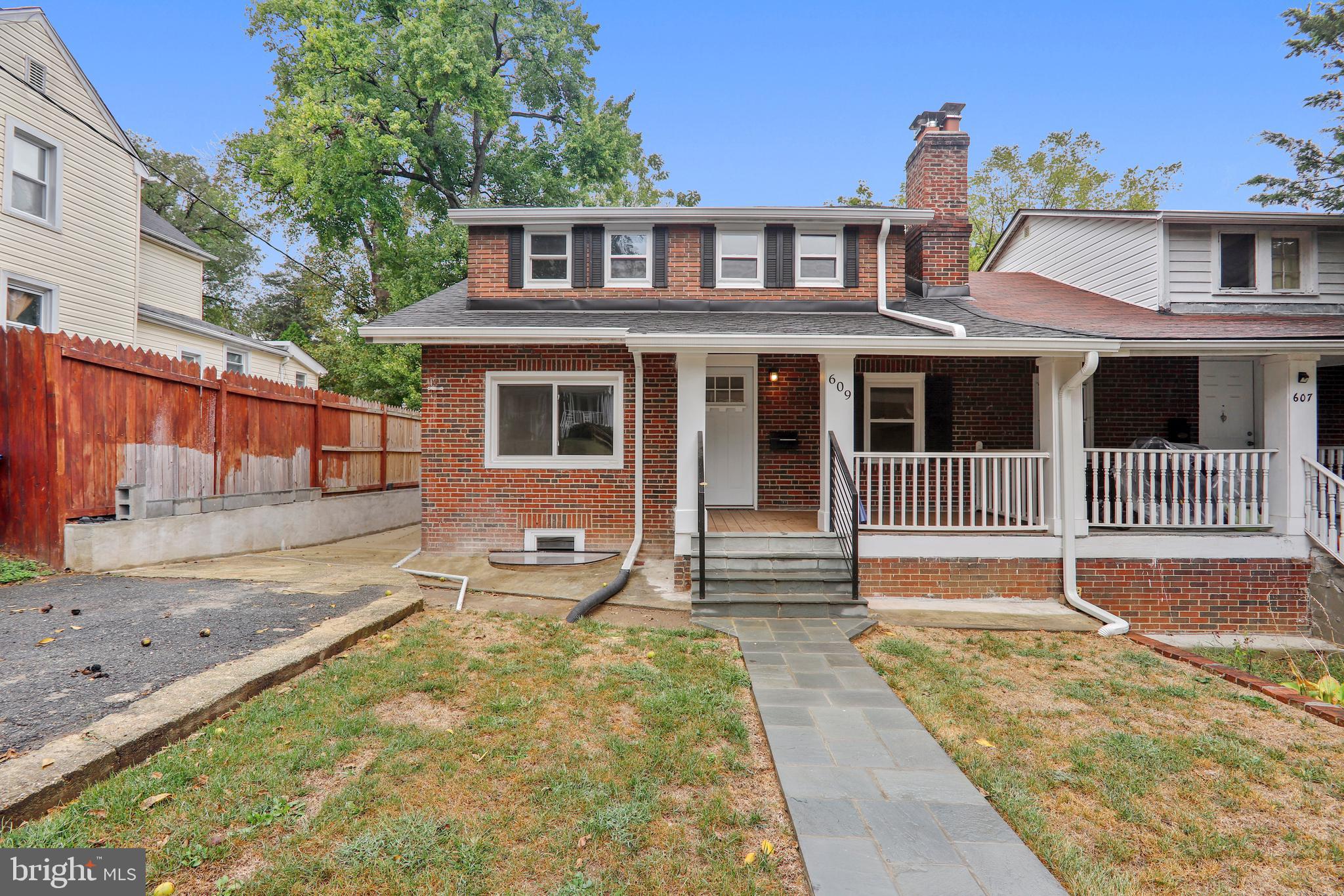 SILVER SPRING - Residential Lease