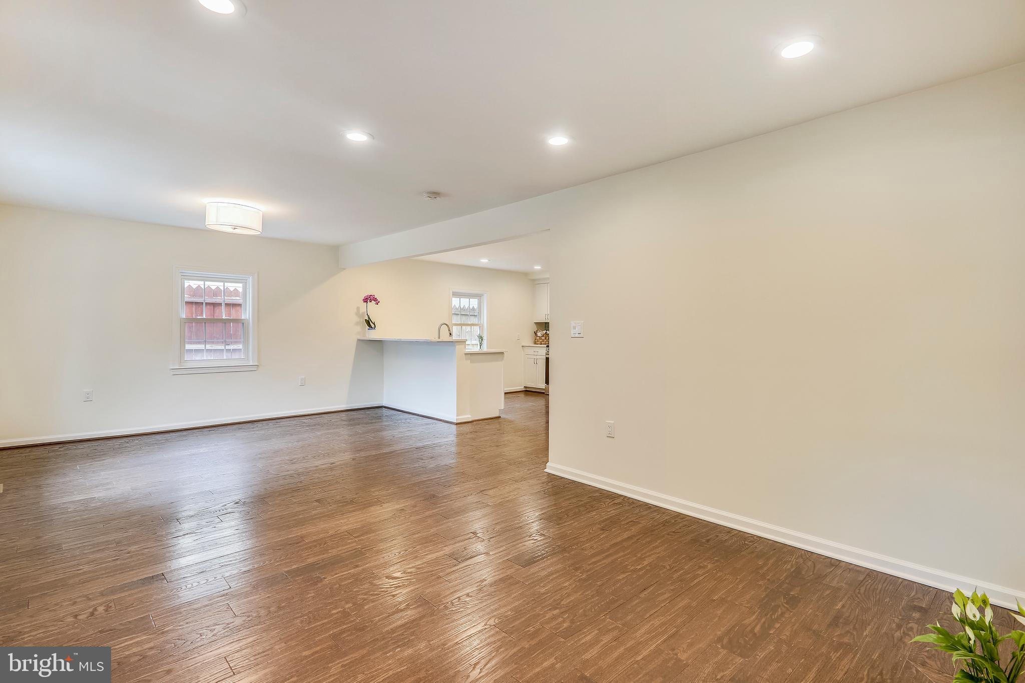 SILVER SPRING - Residential Lease