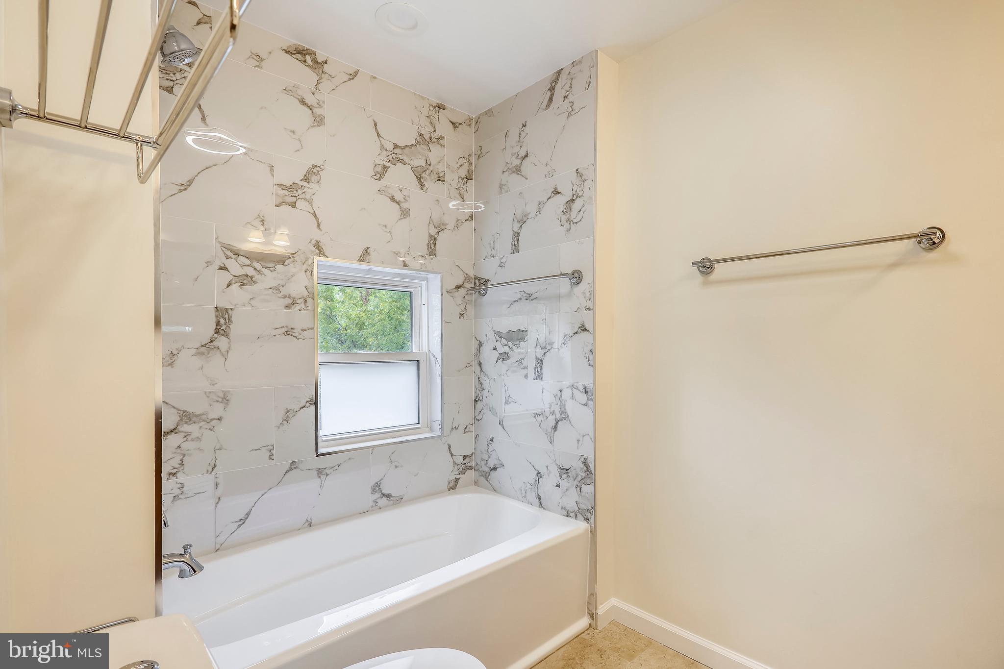 SILVER SPRING - Residential Lease