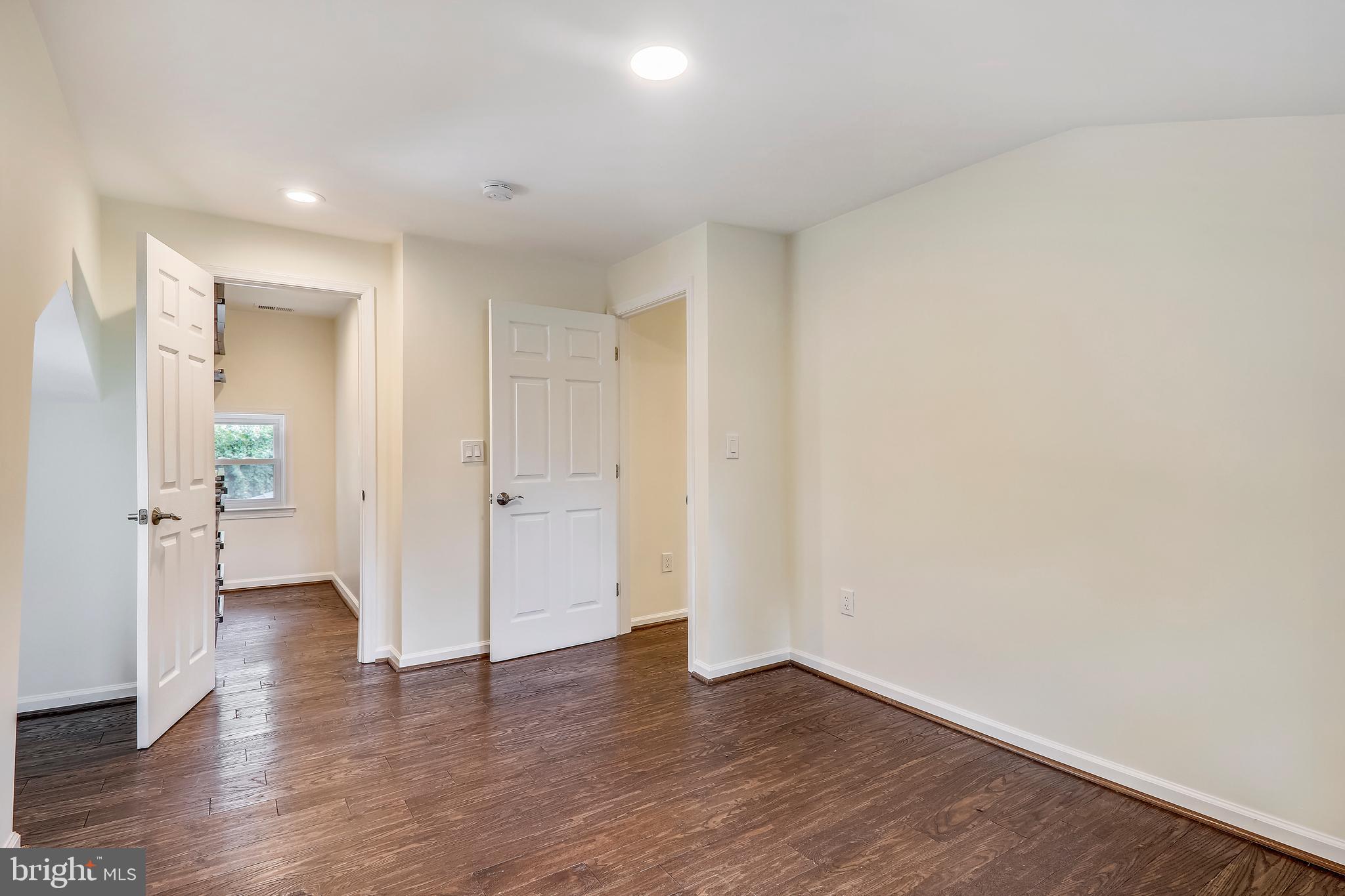SILVER SPRING - Residential Lease