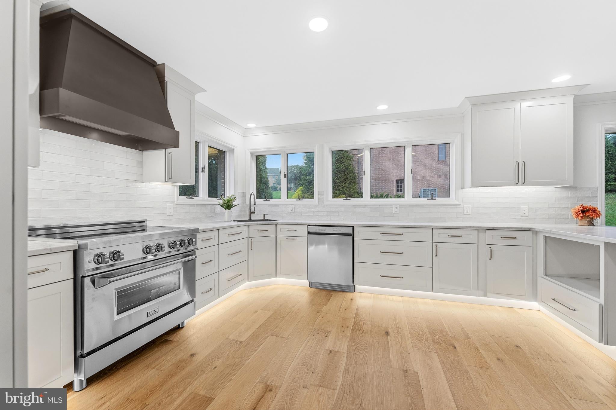 365 SARATOGA DRIVE