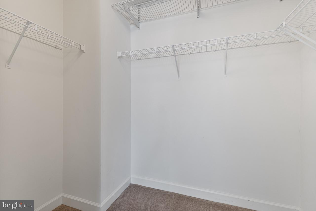 BLOOMS MILL - Residential Lease