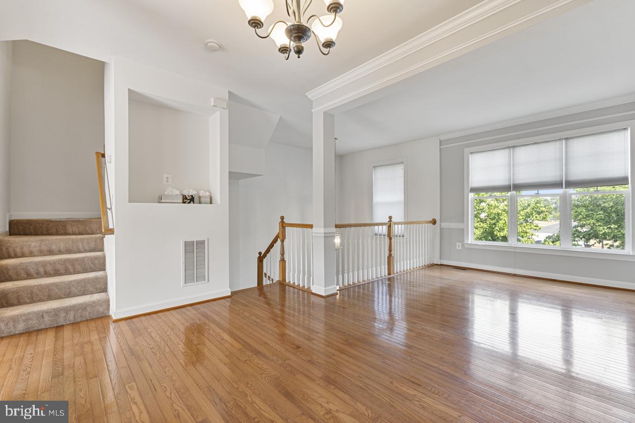 BLOOMS MILL - Residential Lease