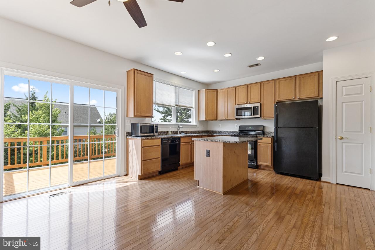 BLOOMS MILL - Residential Lease