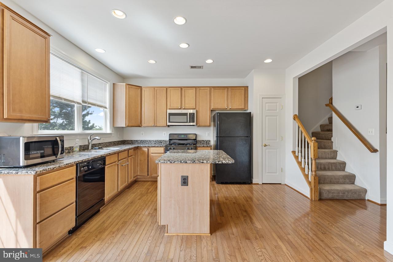 BLOOMS MILL - Residential Lease